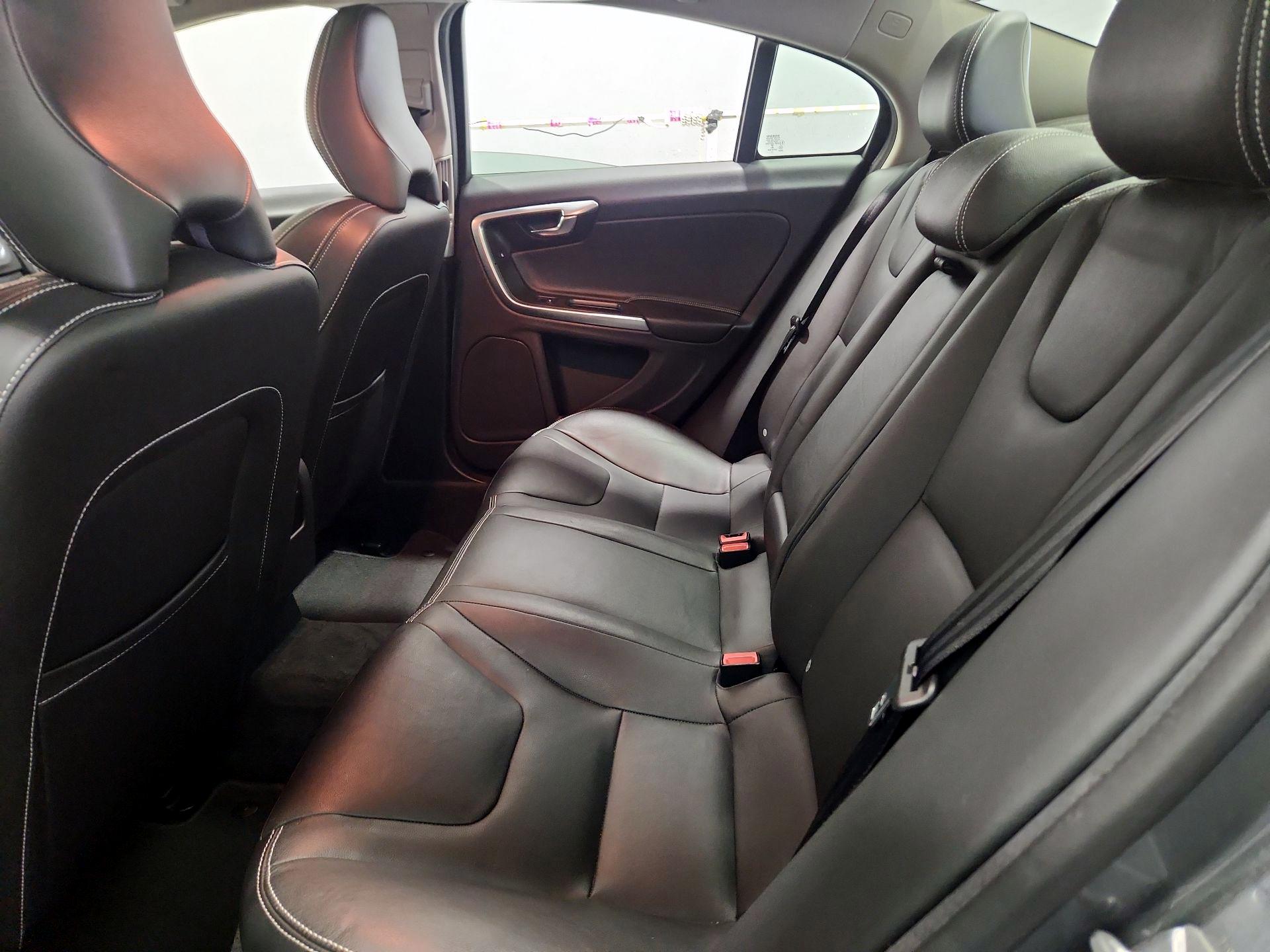 Thumbnail: 2018 Volvo S60 - 20