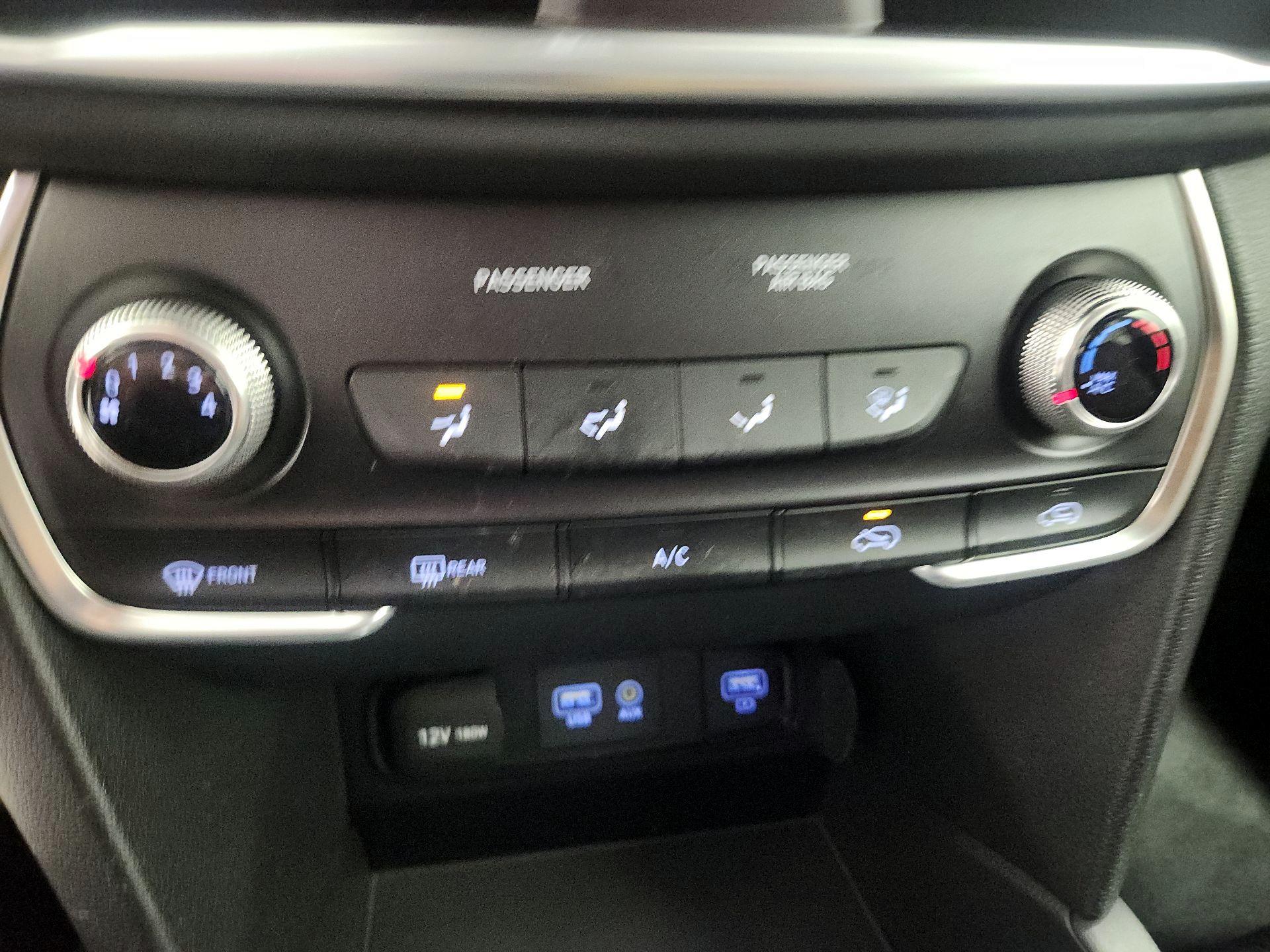 Thumbnail: 2019 Hyundai Santa Fe - 16