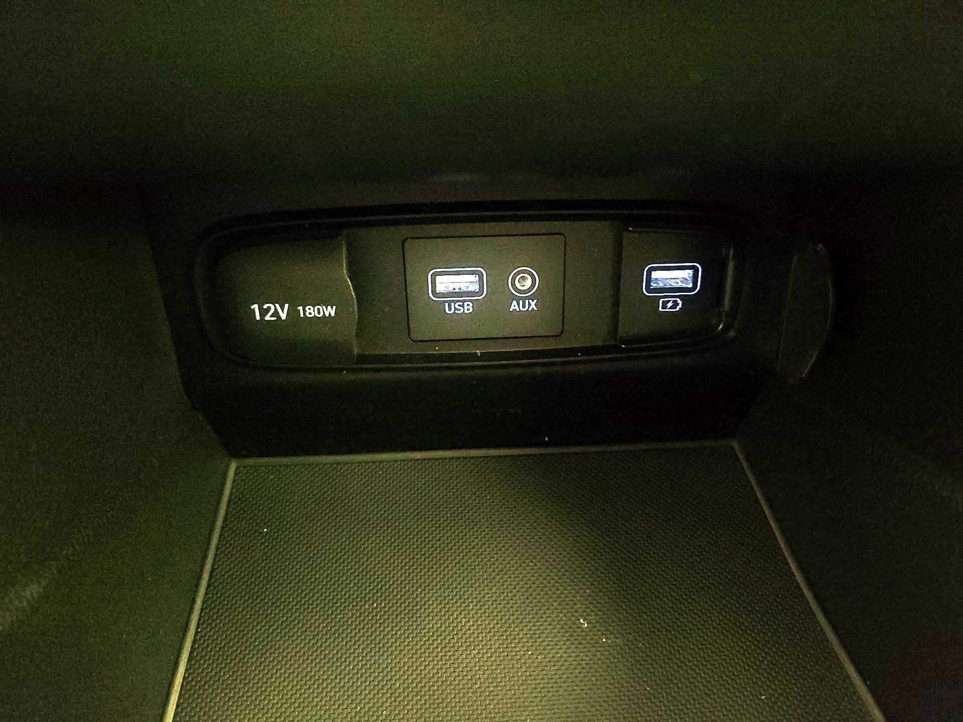 Thumbnail: 2019 Hyundai Santa Fe - 18