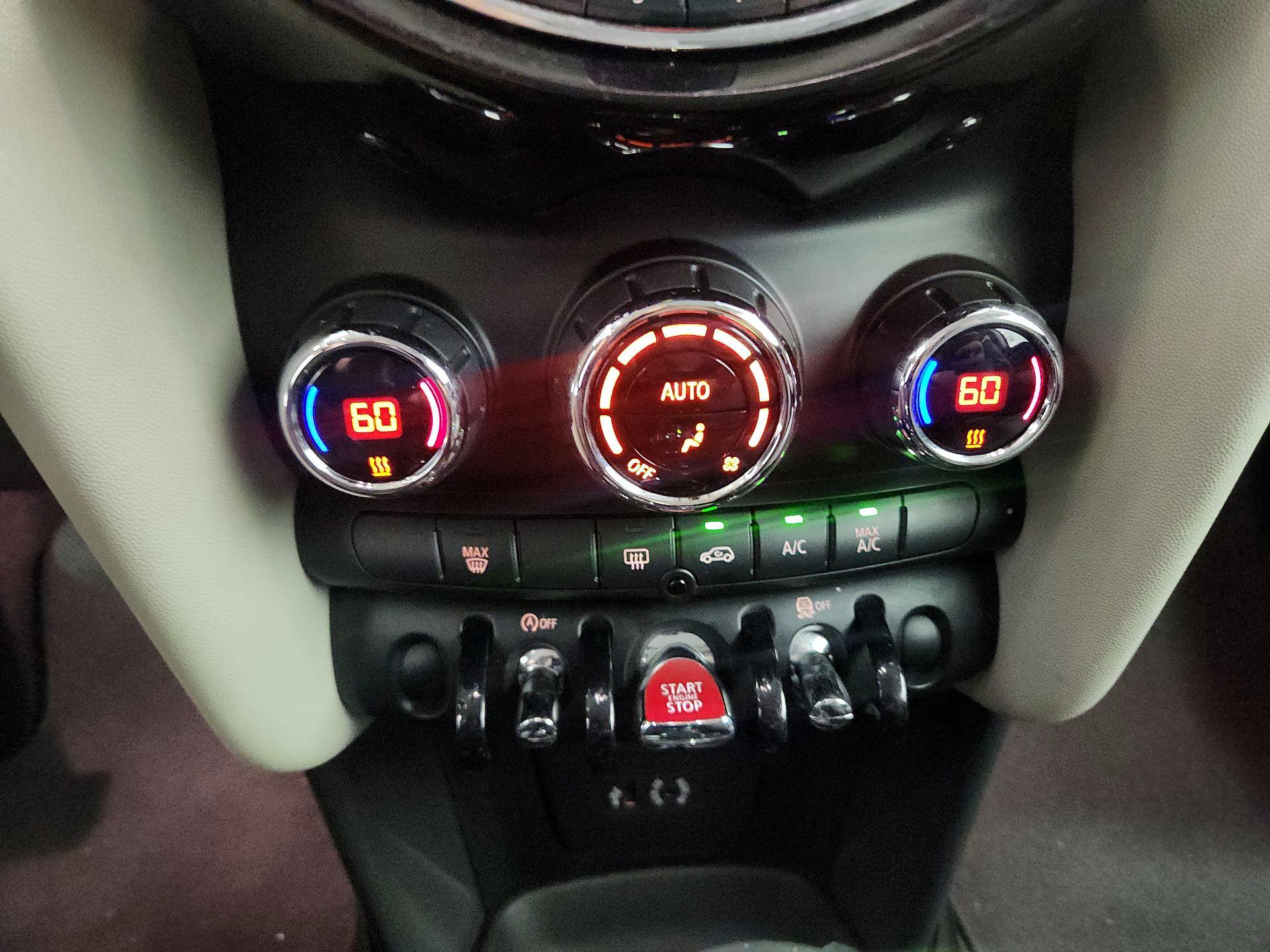 Thumbnail: 2017 MINI Cooper Hardtop - 16