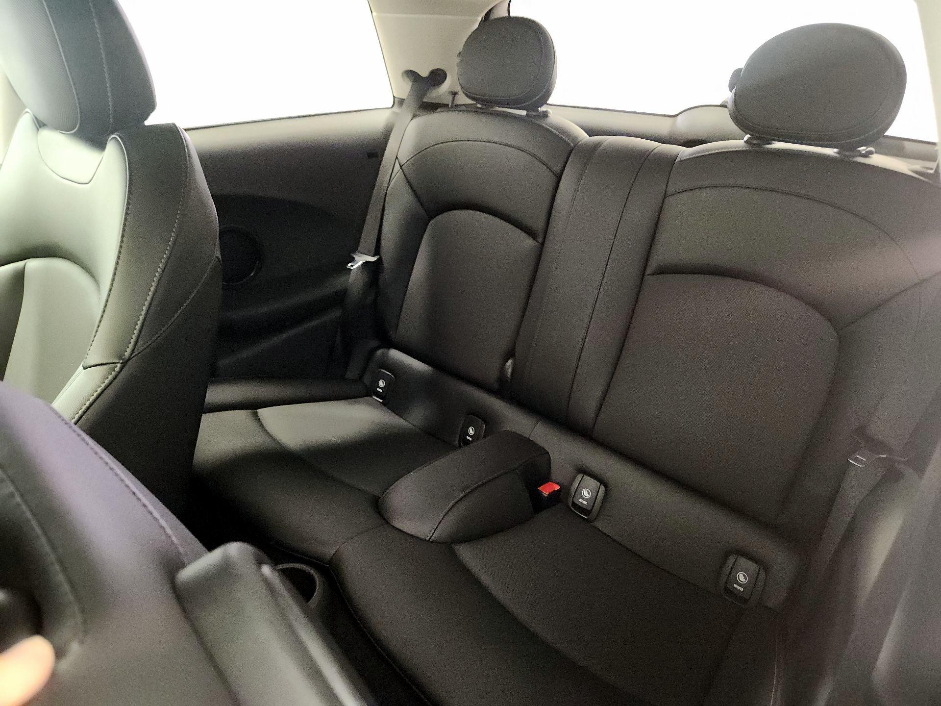 Thumbnail: 2017 MINI Cooper Hardtop - 19