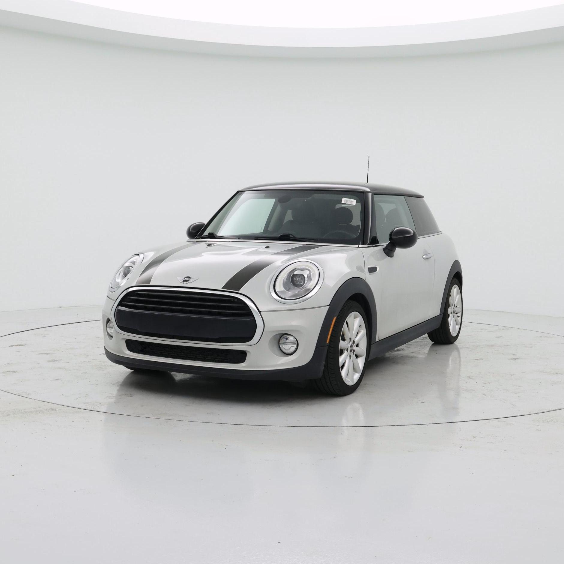 Thumbnail: 2017 MINI Cooper Hardtop - 4