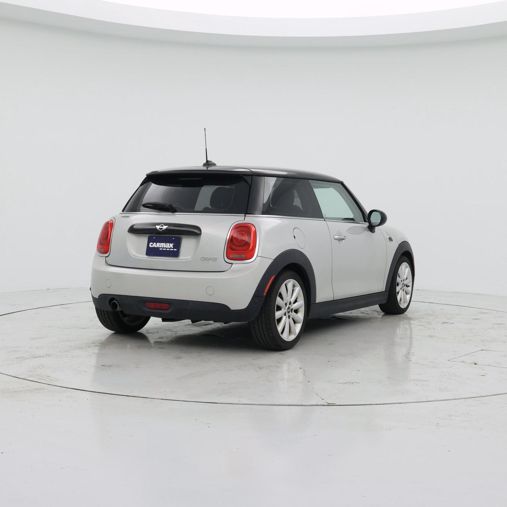 Thumbnail: 2017 MINI Cooper Hardtop - 8