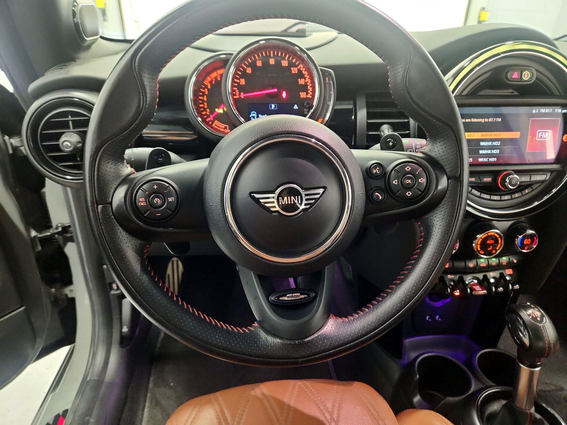 Thumbnail: 2019 MINI Cooper - 10