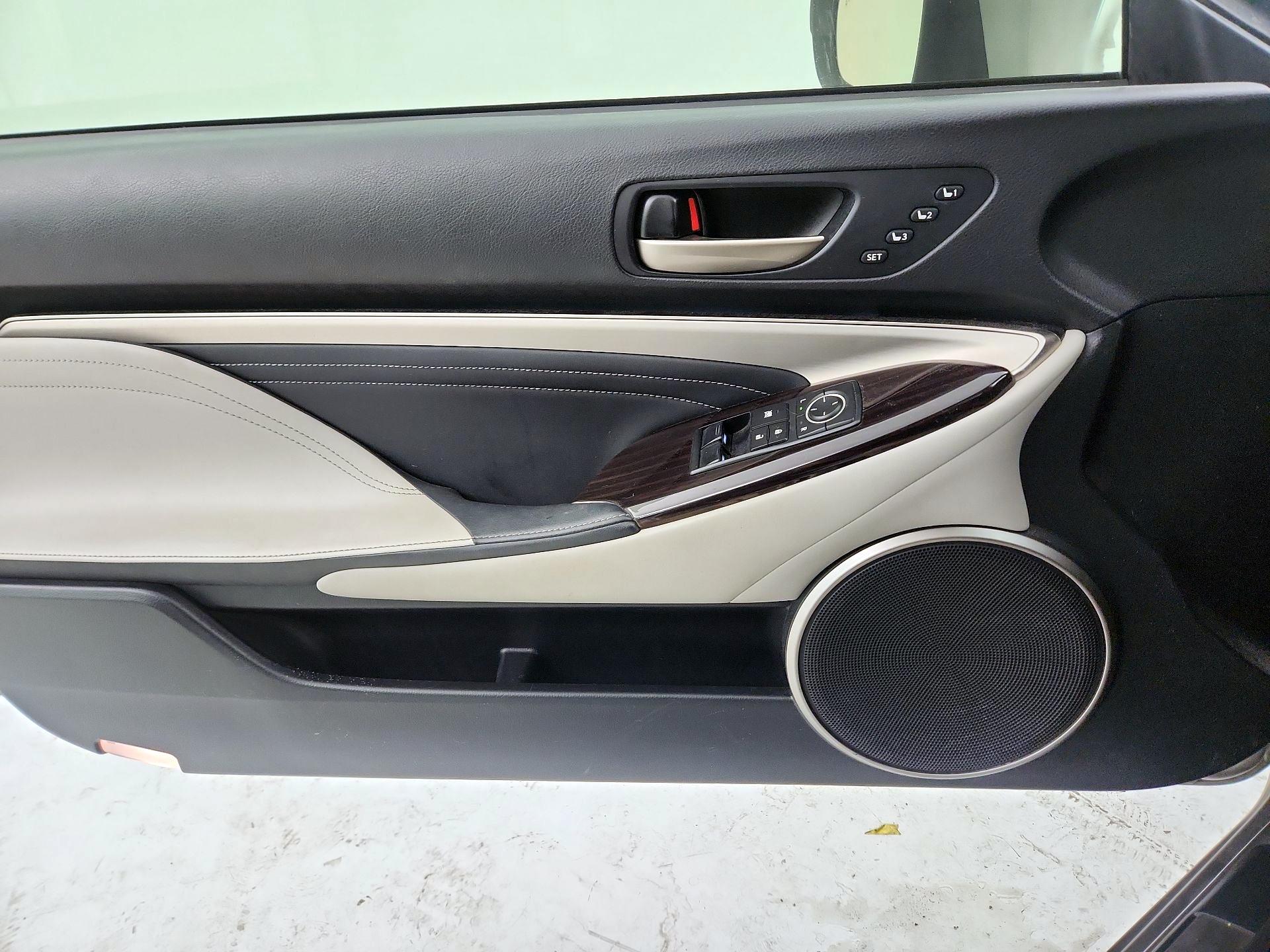 Thumbnail: 2015 Lexus RC - 12