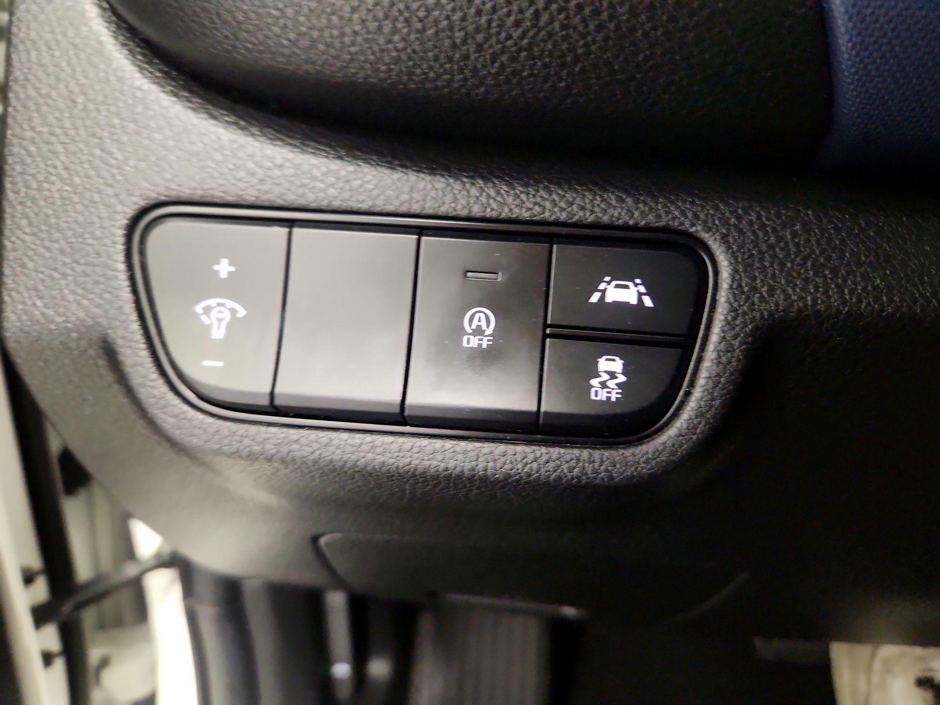 Thumbnail: 2023 Kia Seltos - 13