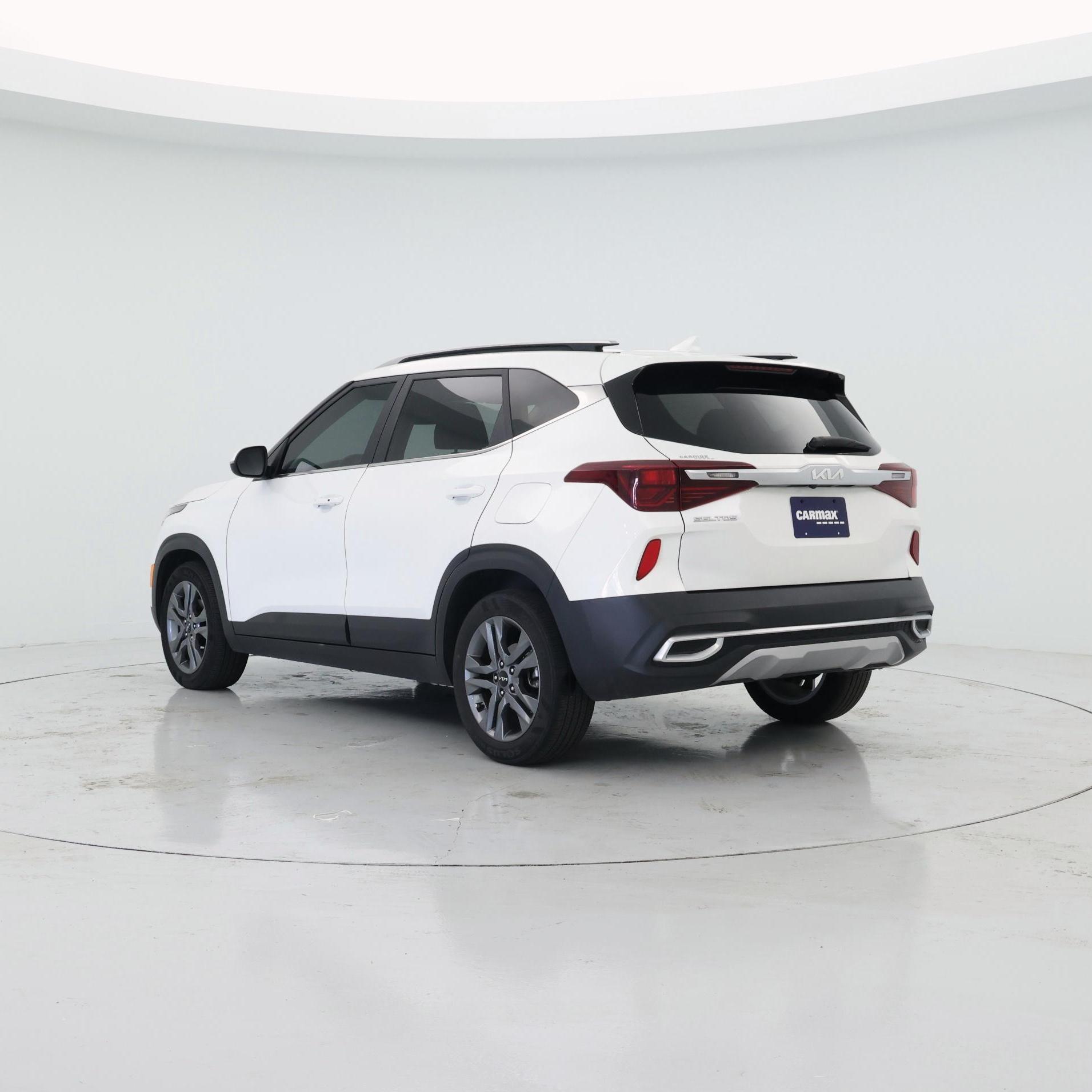 Thumbnail: 2023 Kia Seltos - 2