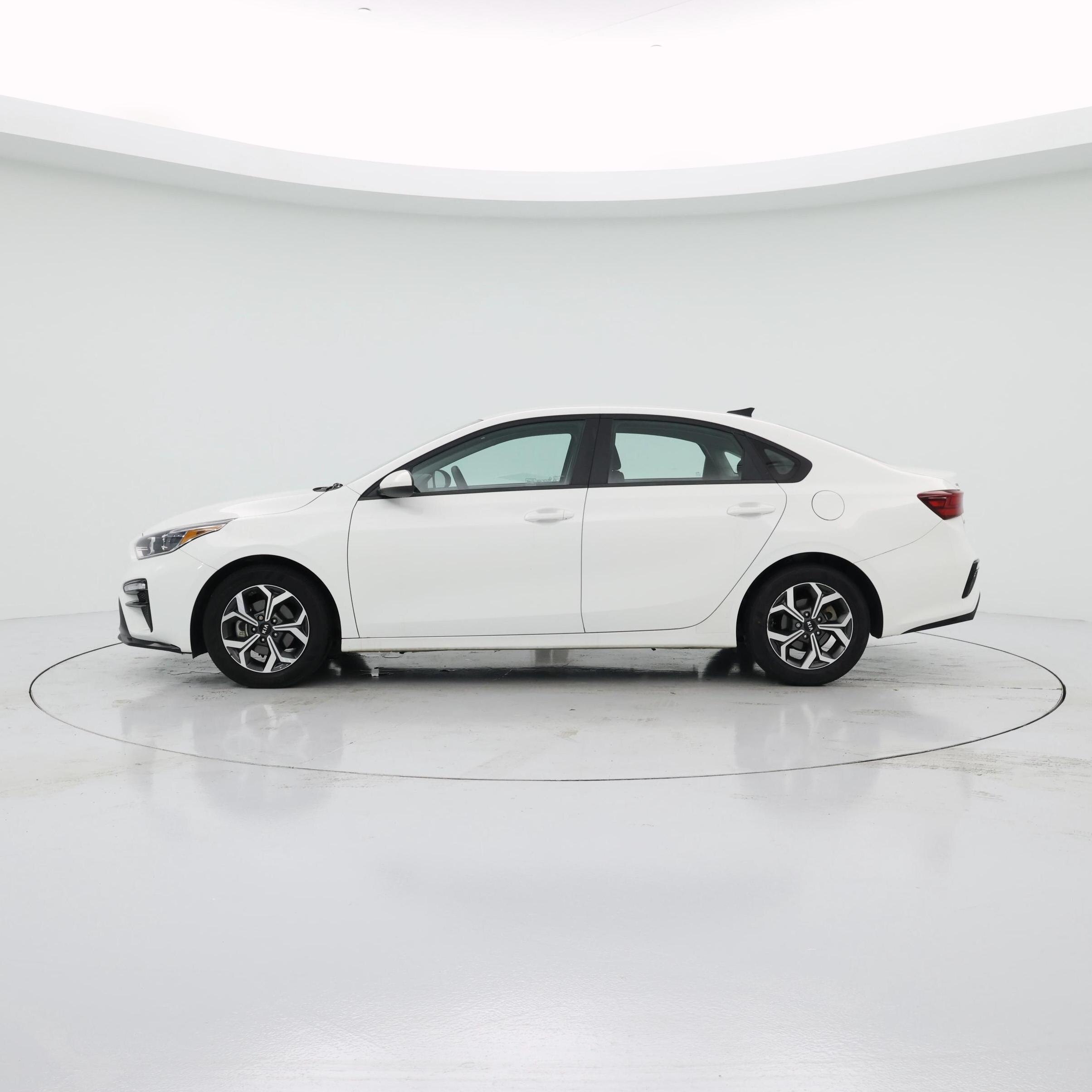 Thumbnail: 2021 Kia Forte - 3