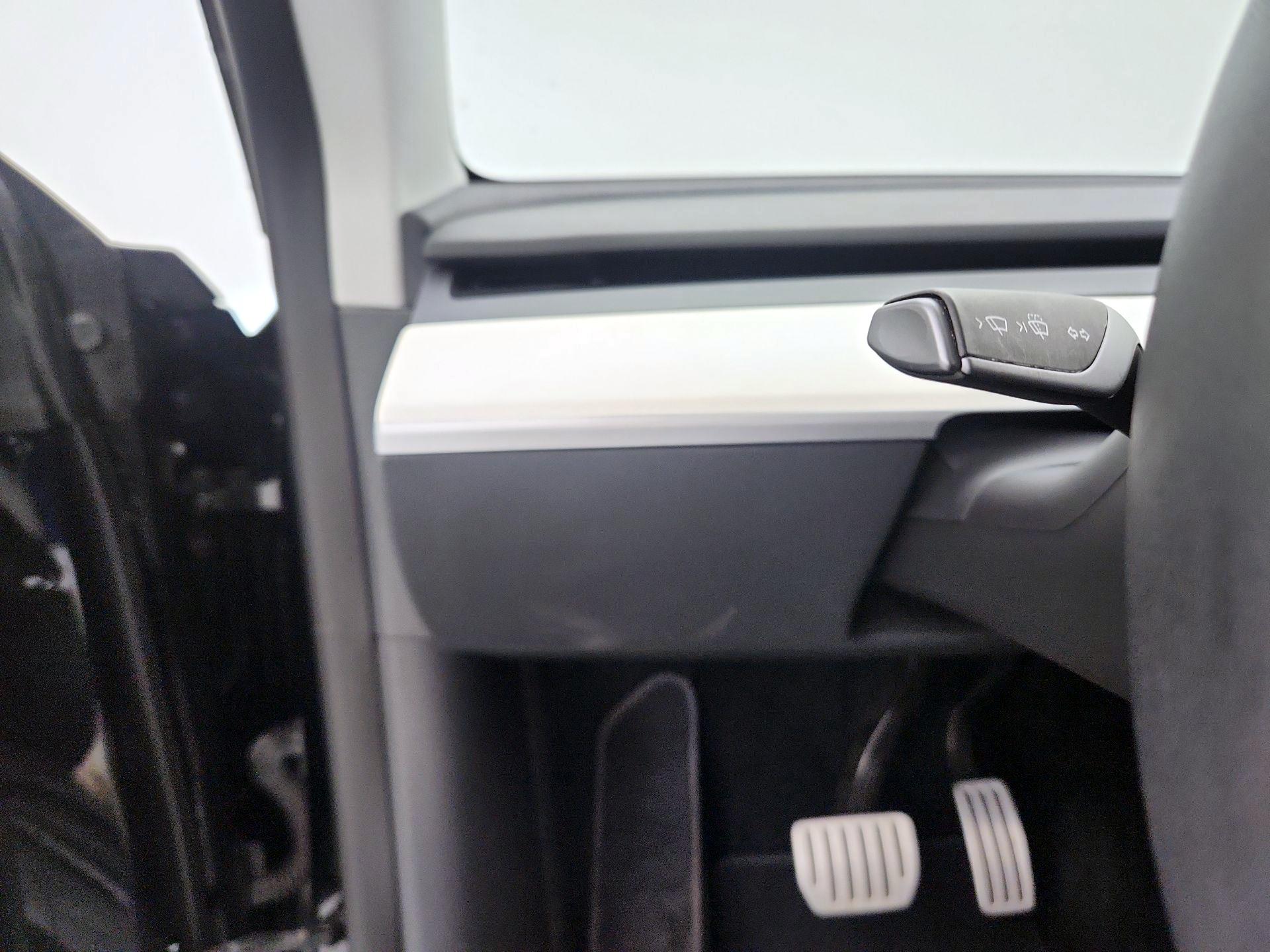 Thumbnail: 2023 Tesla Model Y - 13