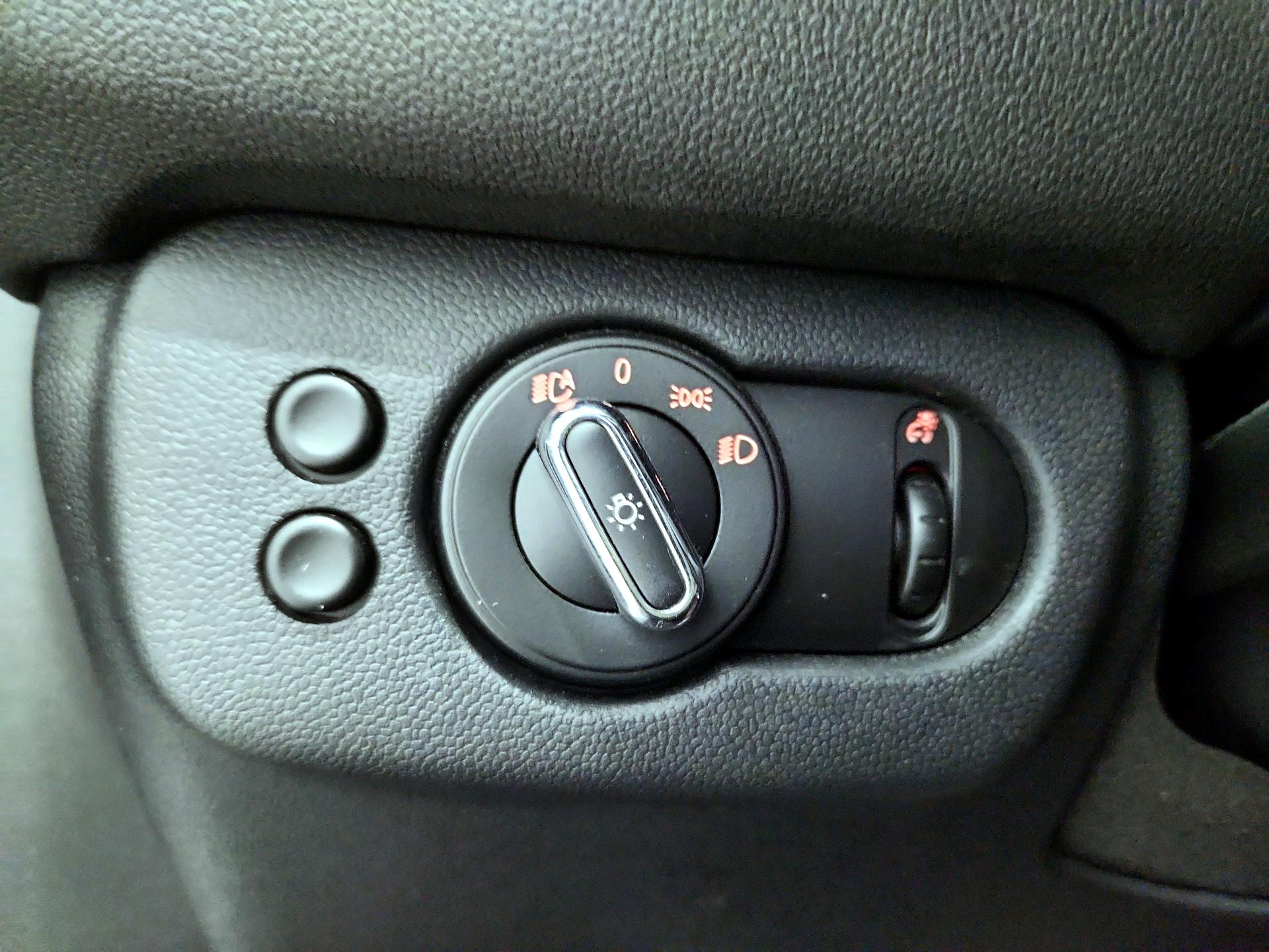 Thumbnail: 2018 MINI Cooper Clubman - 13