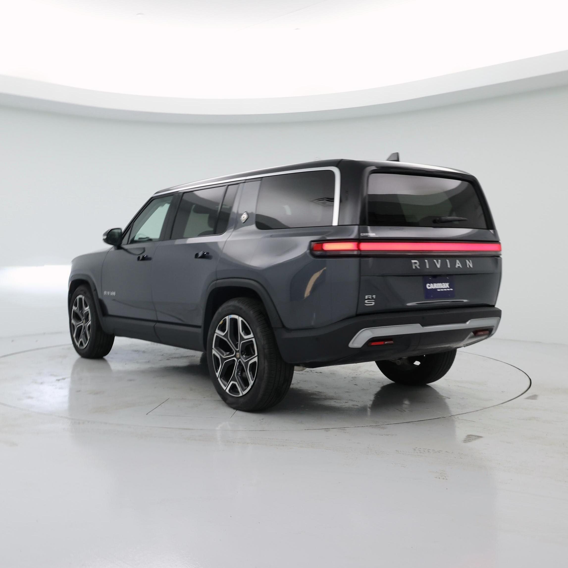Thumbnail: 2024 Rivian R1S - 2