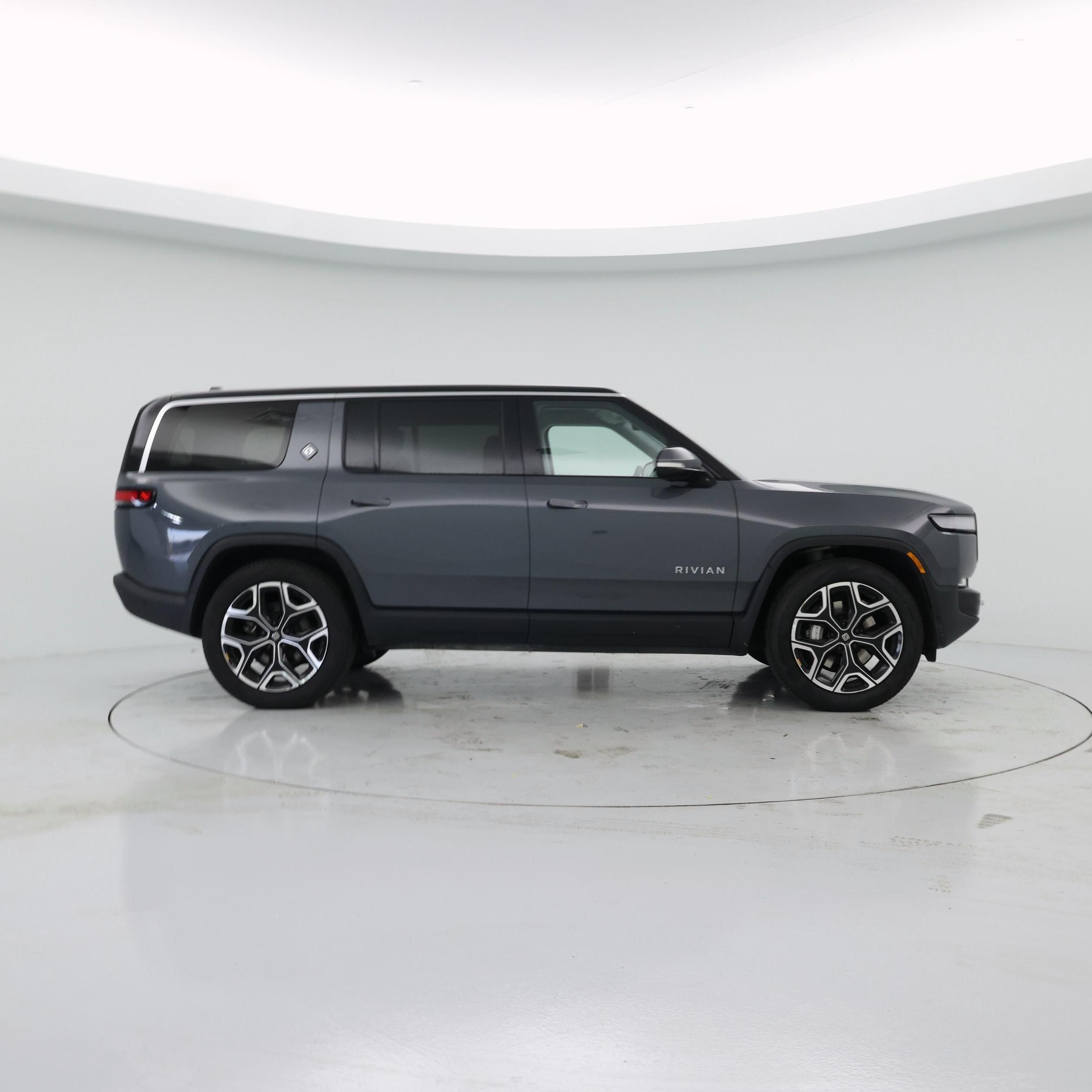 Thumbnail: 2024 Rivian R1S - 7