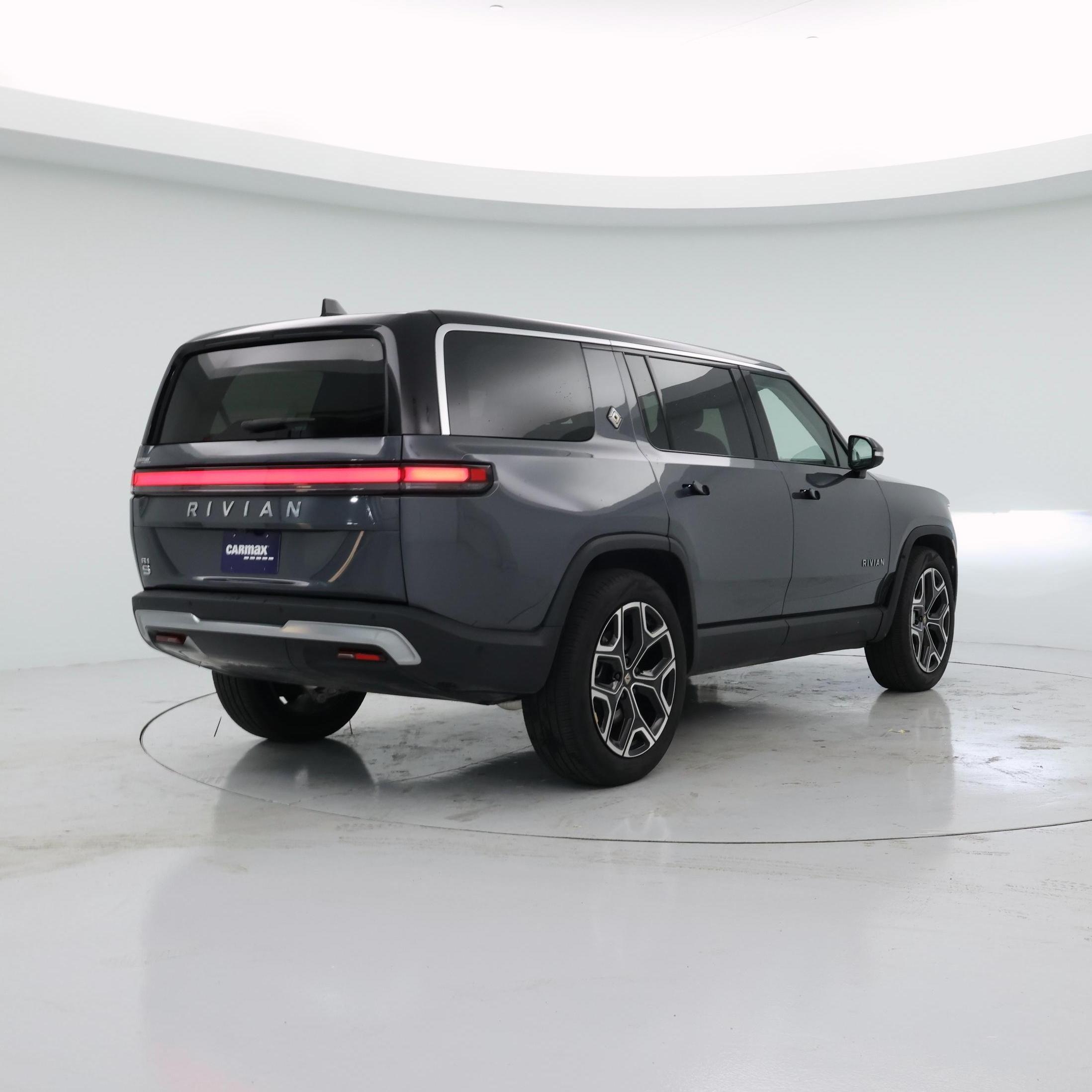Thumbnail: 2024 Rivian R1S - 8