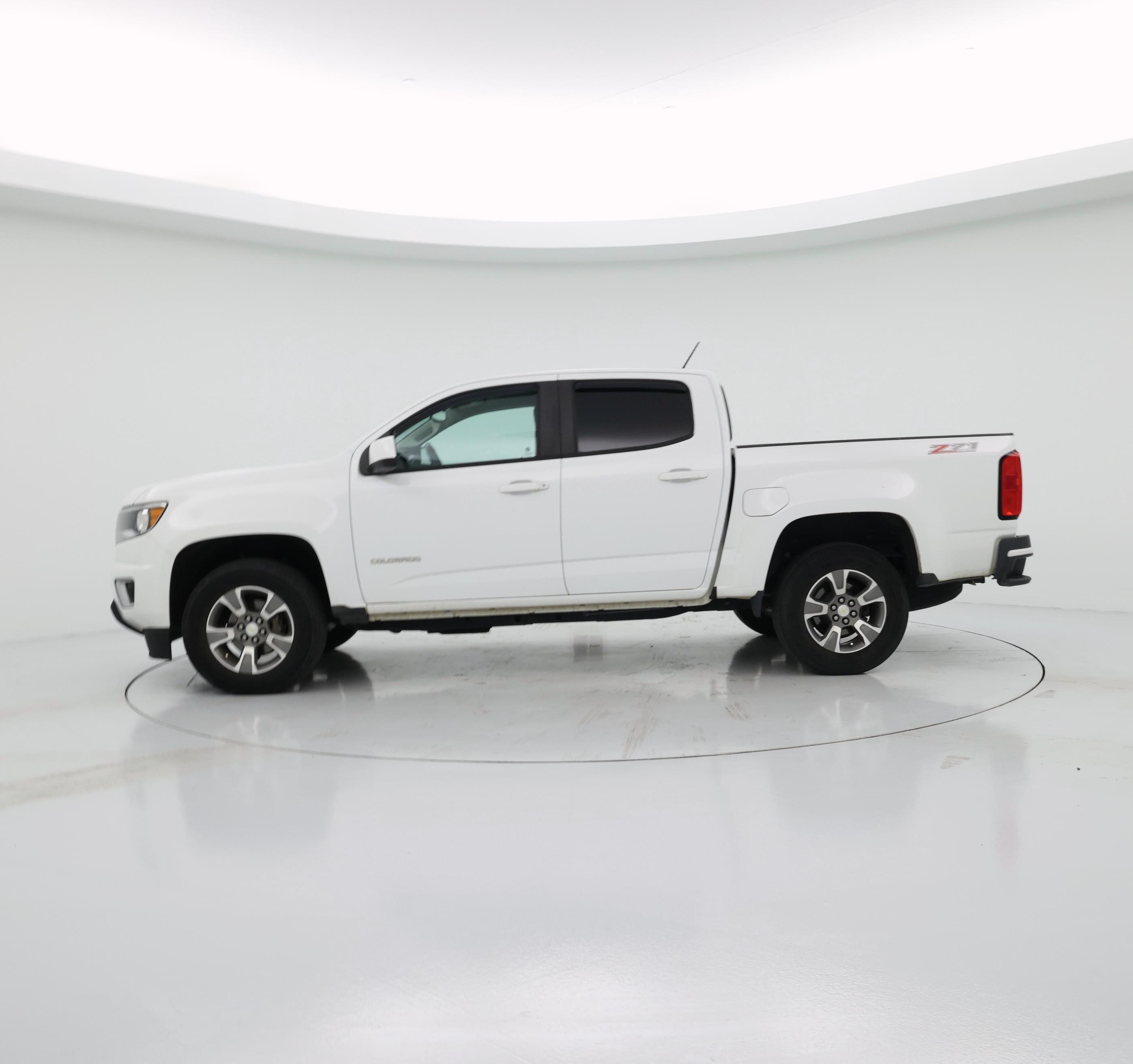 Thumbnail: 2018 Chevrolet Colorado - 3