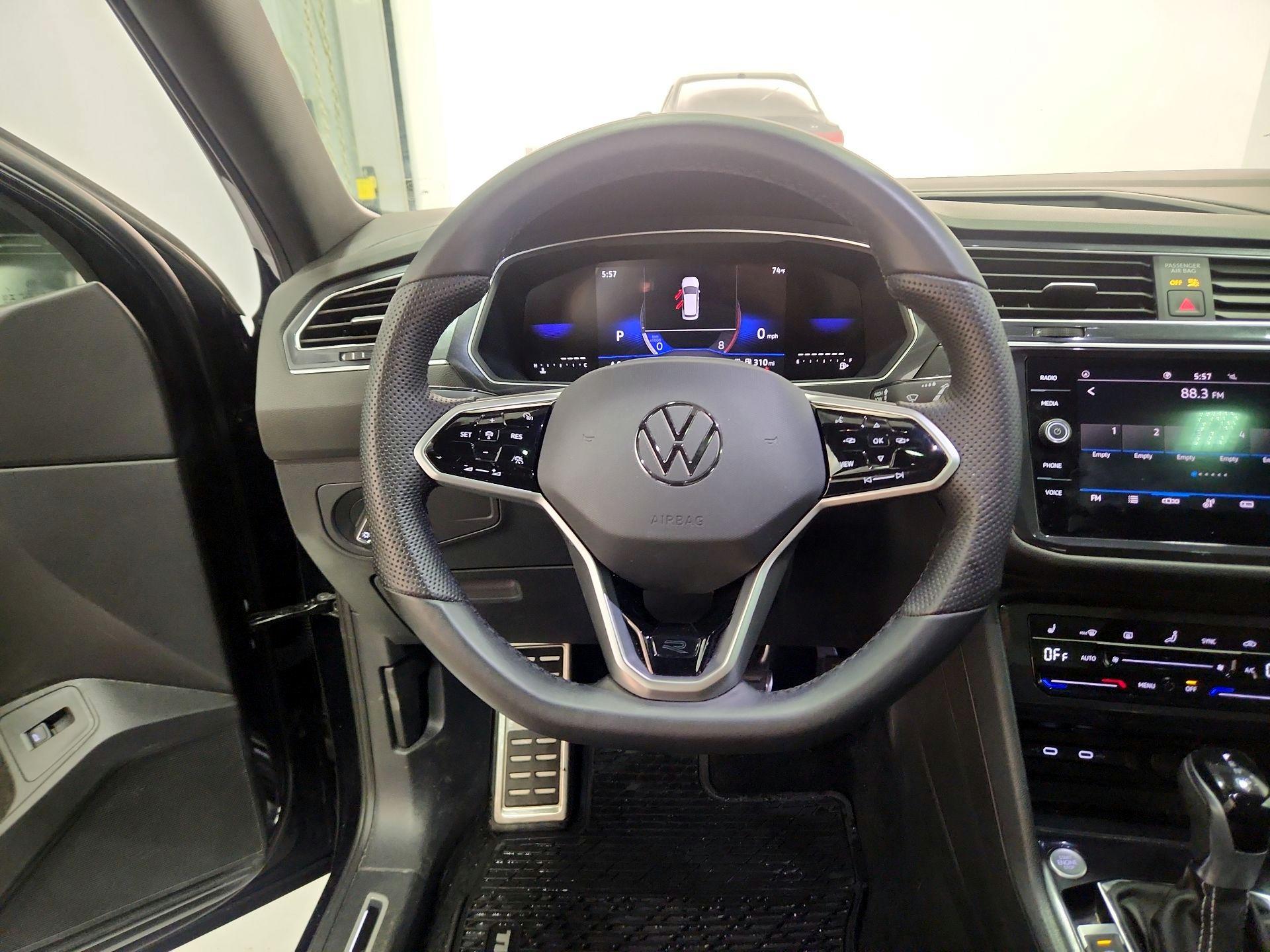 Thumbnail: 2024 Volkswagen Tiguan - 10