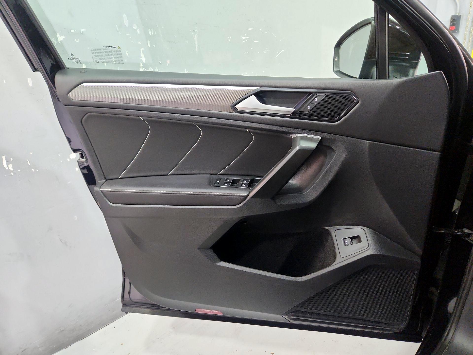 Thumbnail: 2024 Volkswagen Tiguan - 12