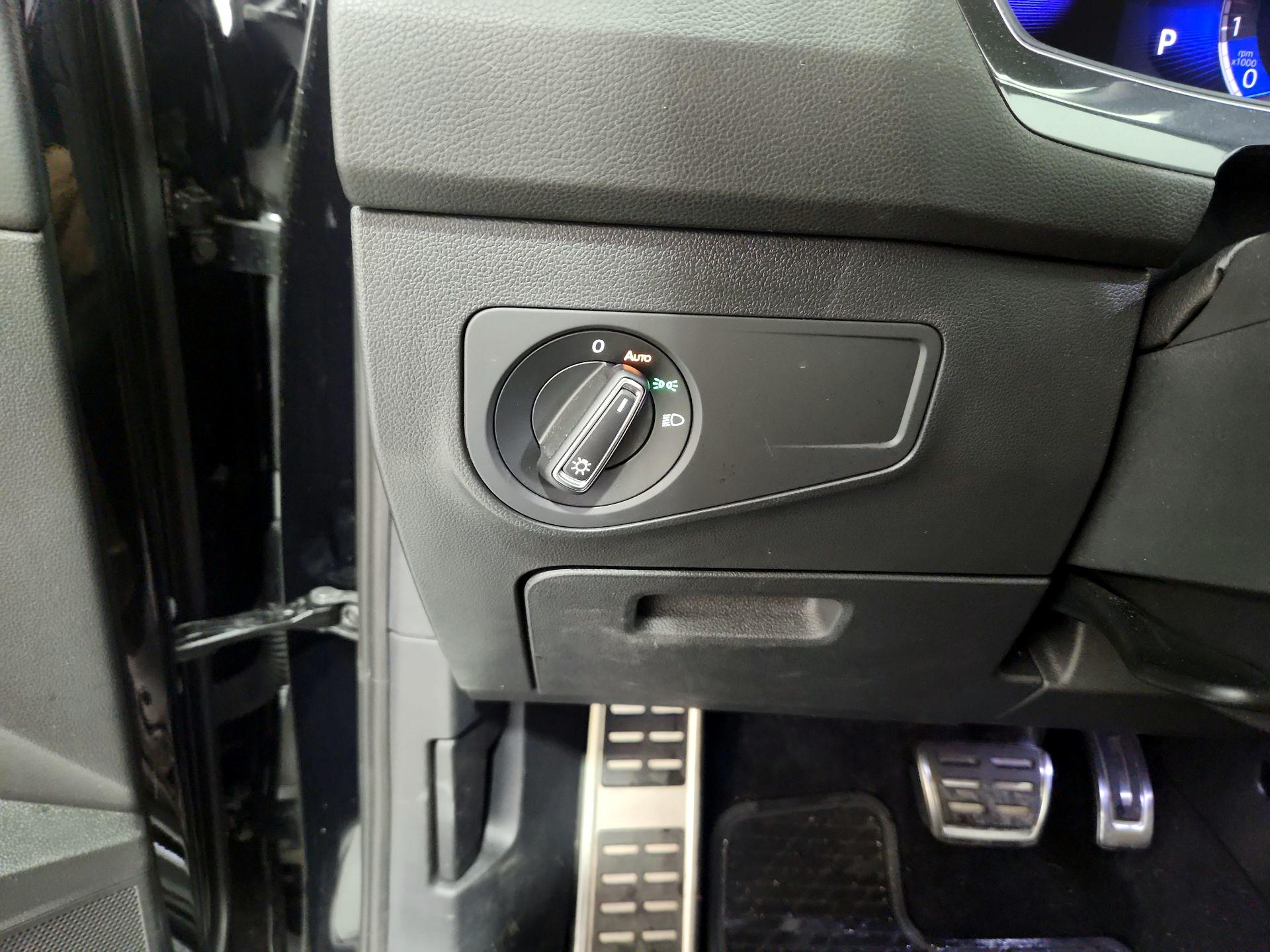 Thumbnail: 2024 Volkswagen Tiguan - 13