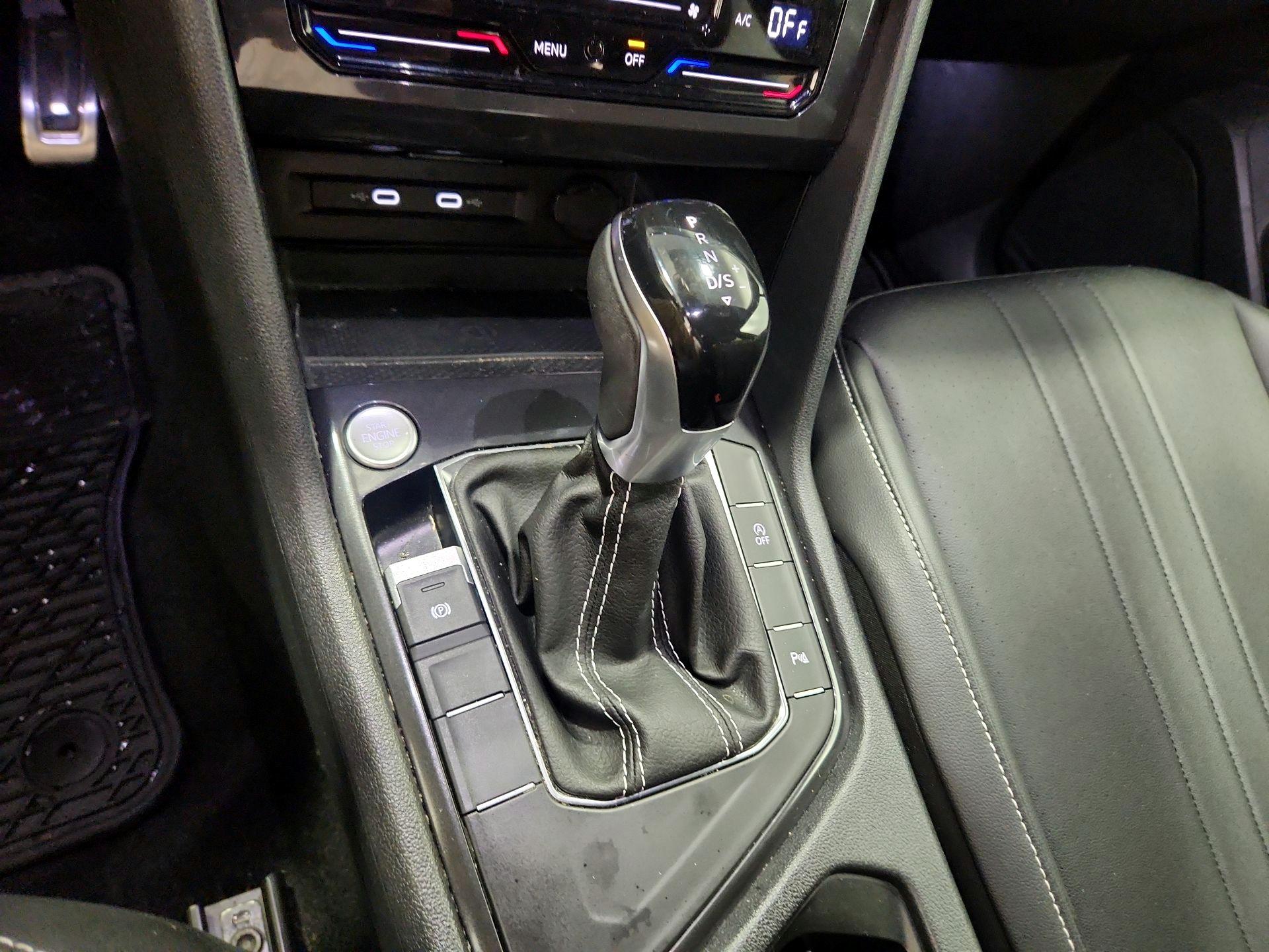 Thumbnail: 2024 Volkswagen Tiguan - 17