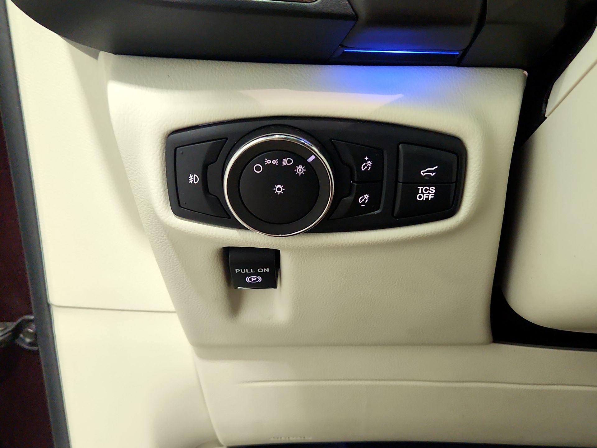 Thumbnail: 2020 Lincoln Nautilus - 13