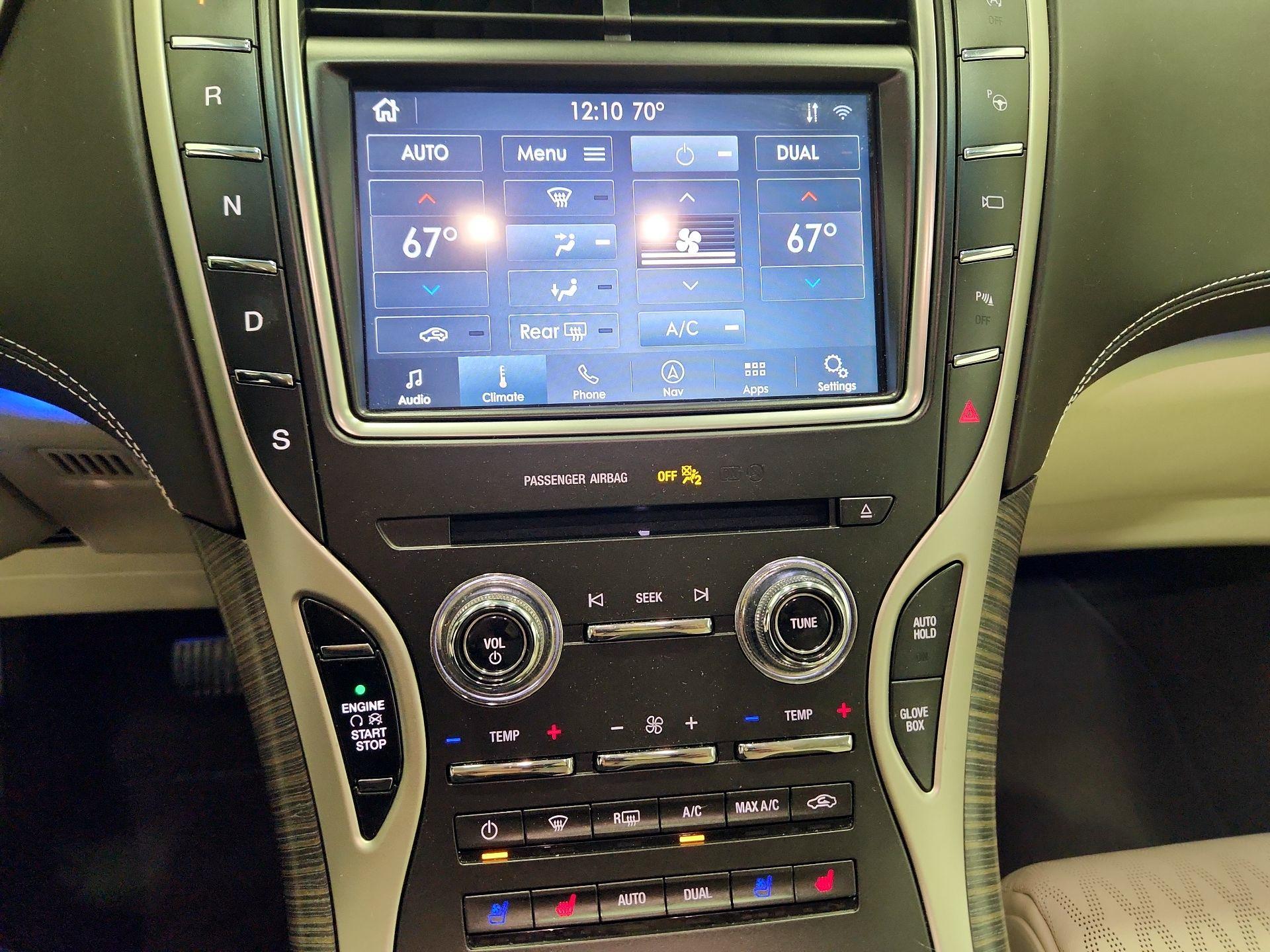 Thumbnail: 2020 Lincoln Nautilus - 17