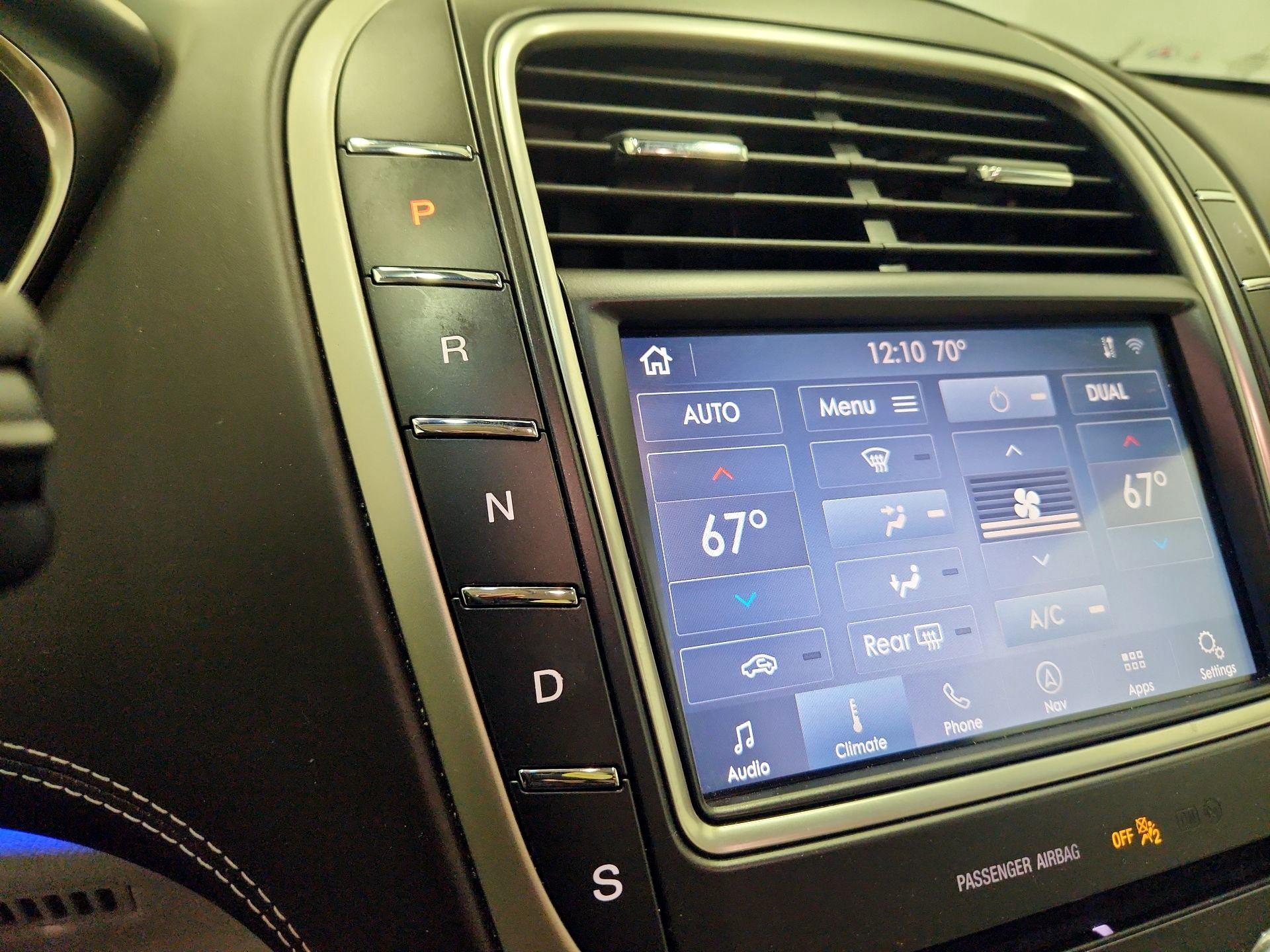 Thumbnail: 2020 Lincoln Nautilus - 18