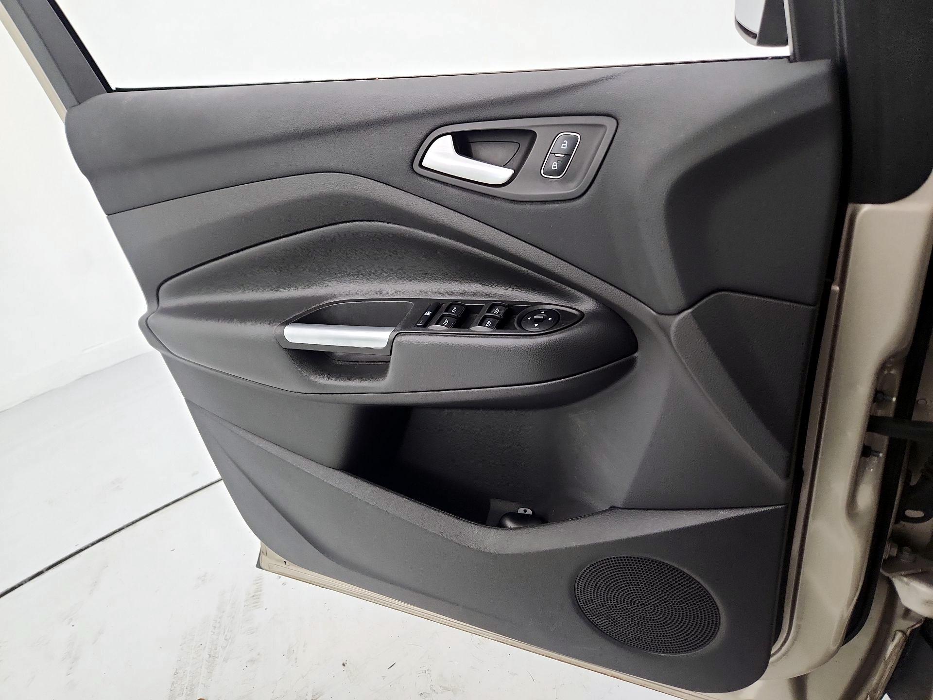 Thumbnail: 2017 Ford Escape - 12