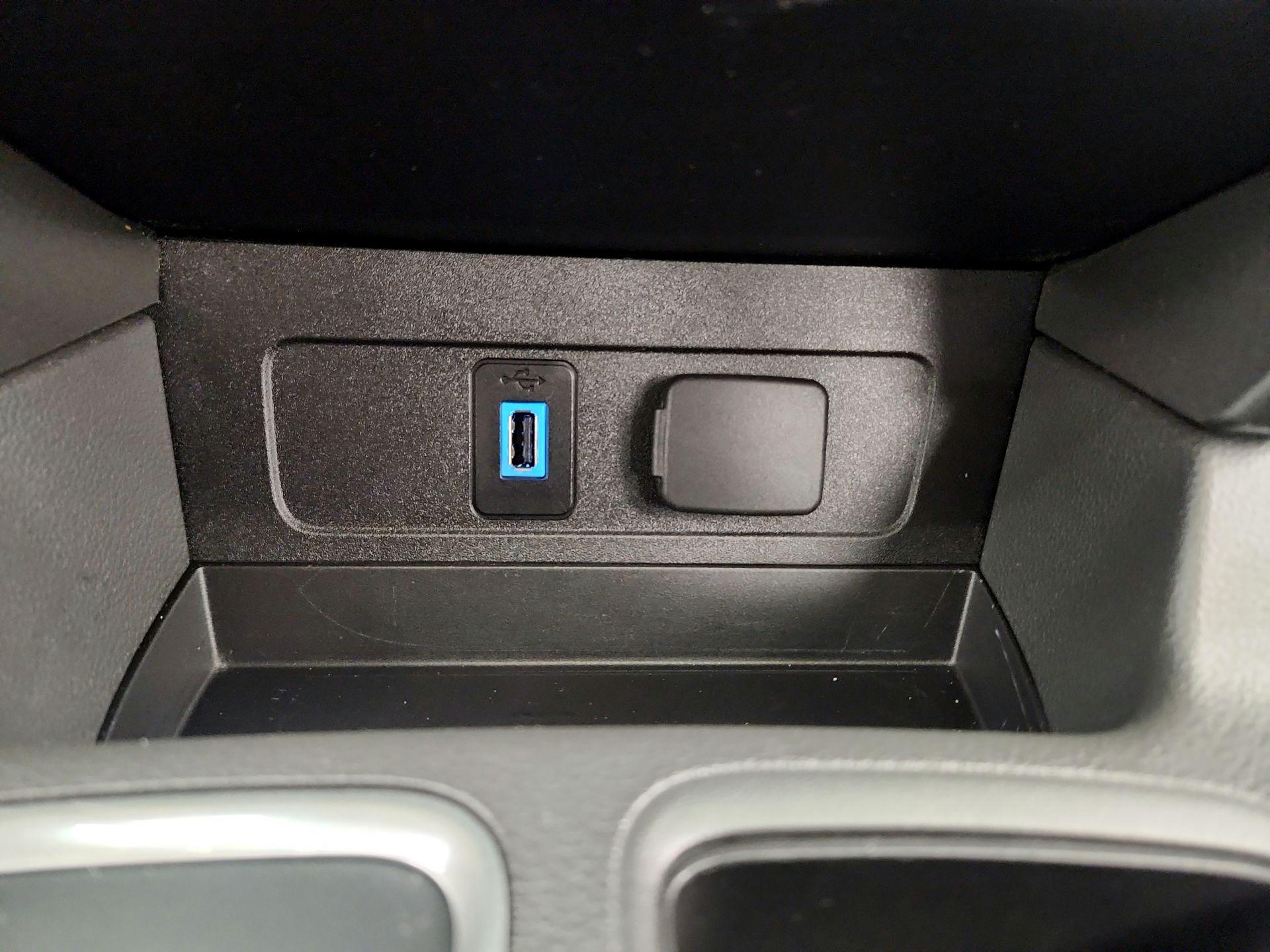 Thumbnail: 2017 Ford Escape - 18