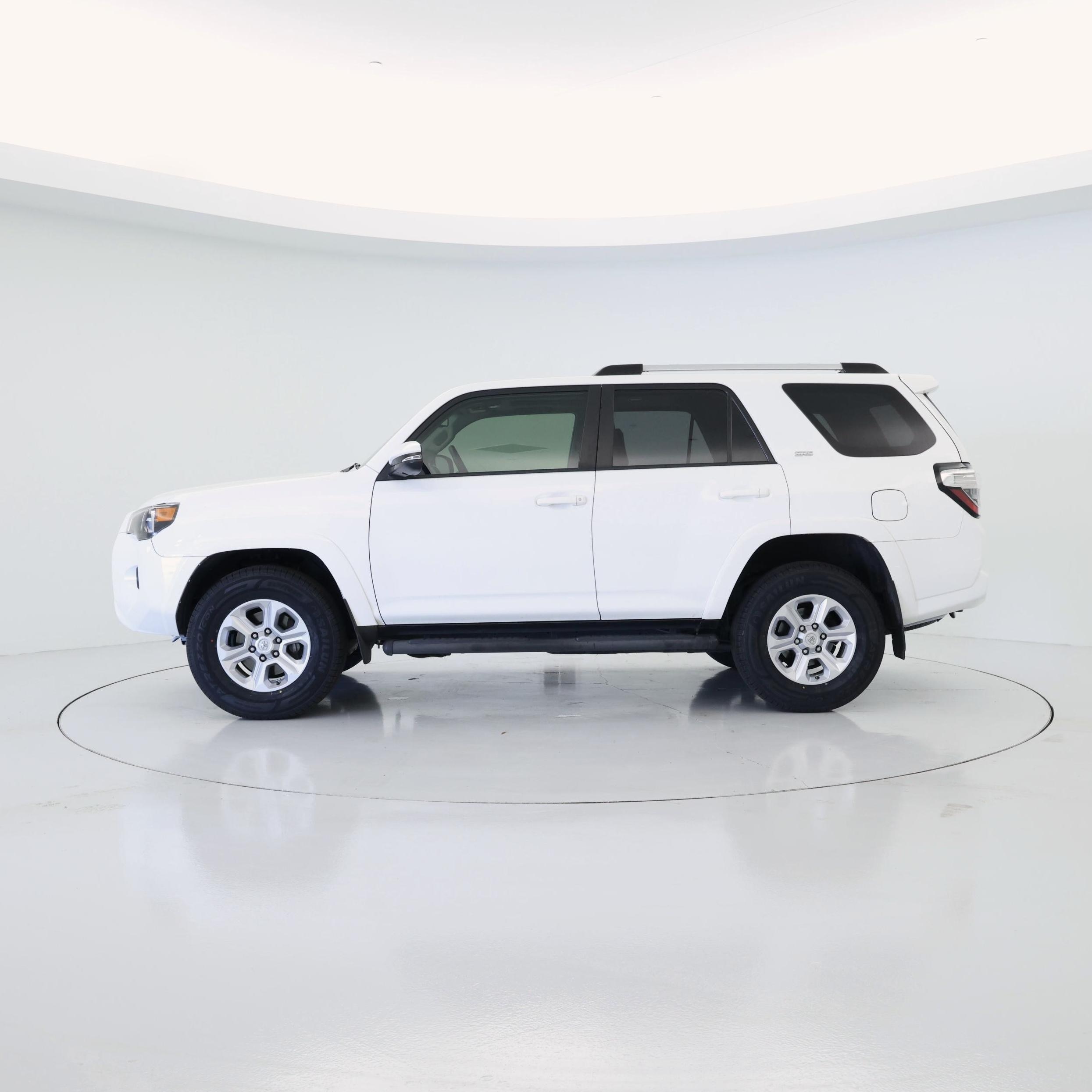 Thumbnail: 2021 Toyota 4Runner - 3