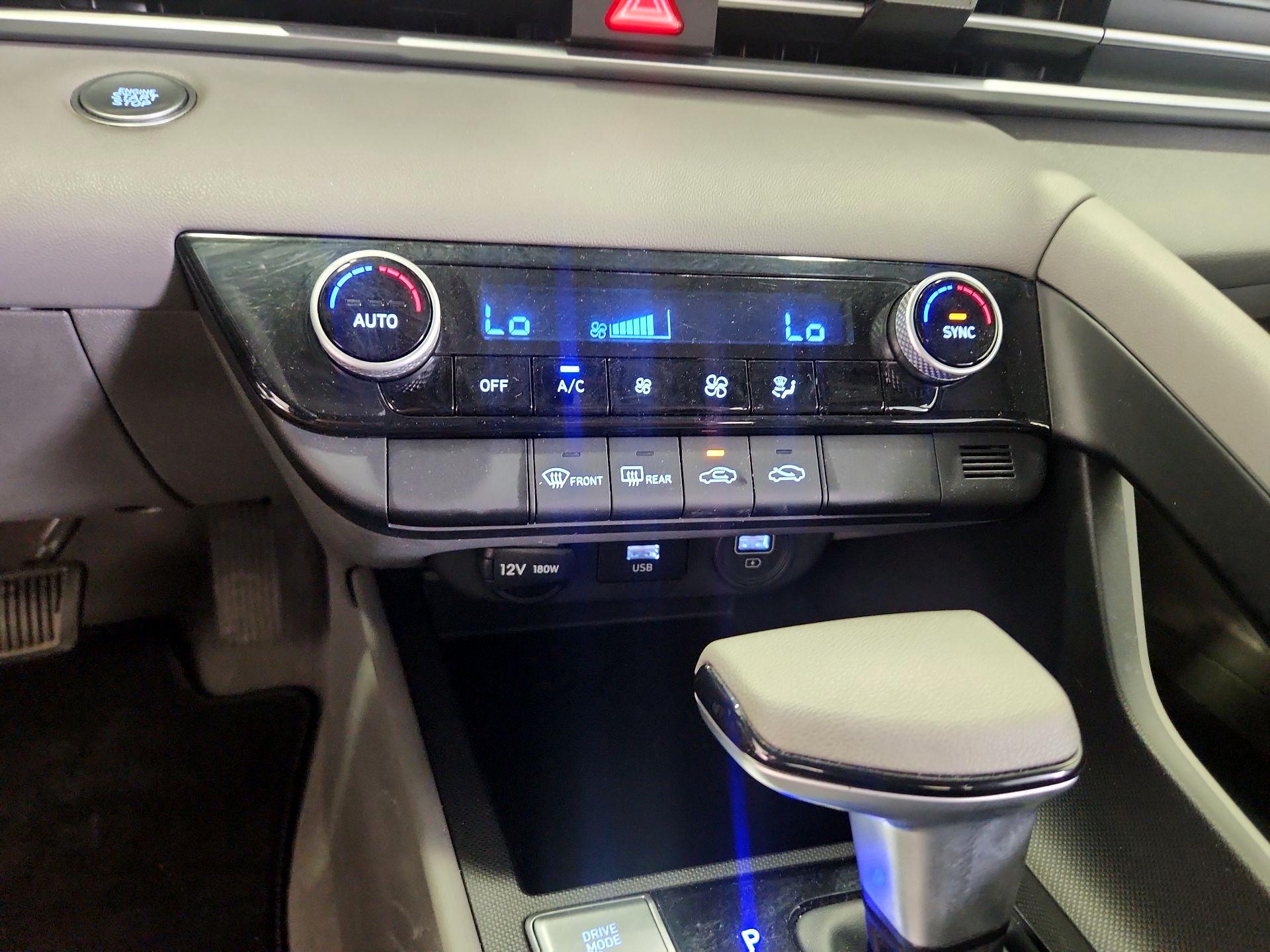 Thumbnail: 2022 Hyundai Elantra - 16