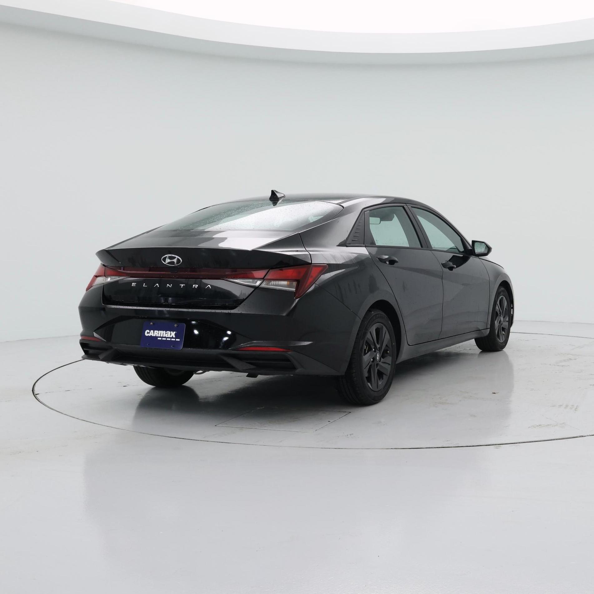 Thumbnail: 2022 Hyundai Elantra - 8