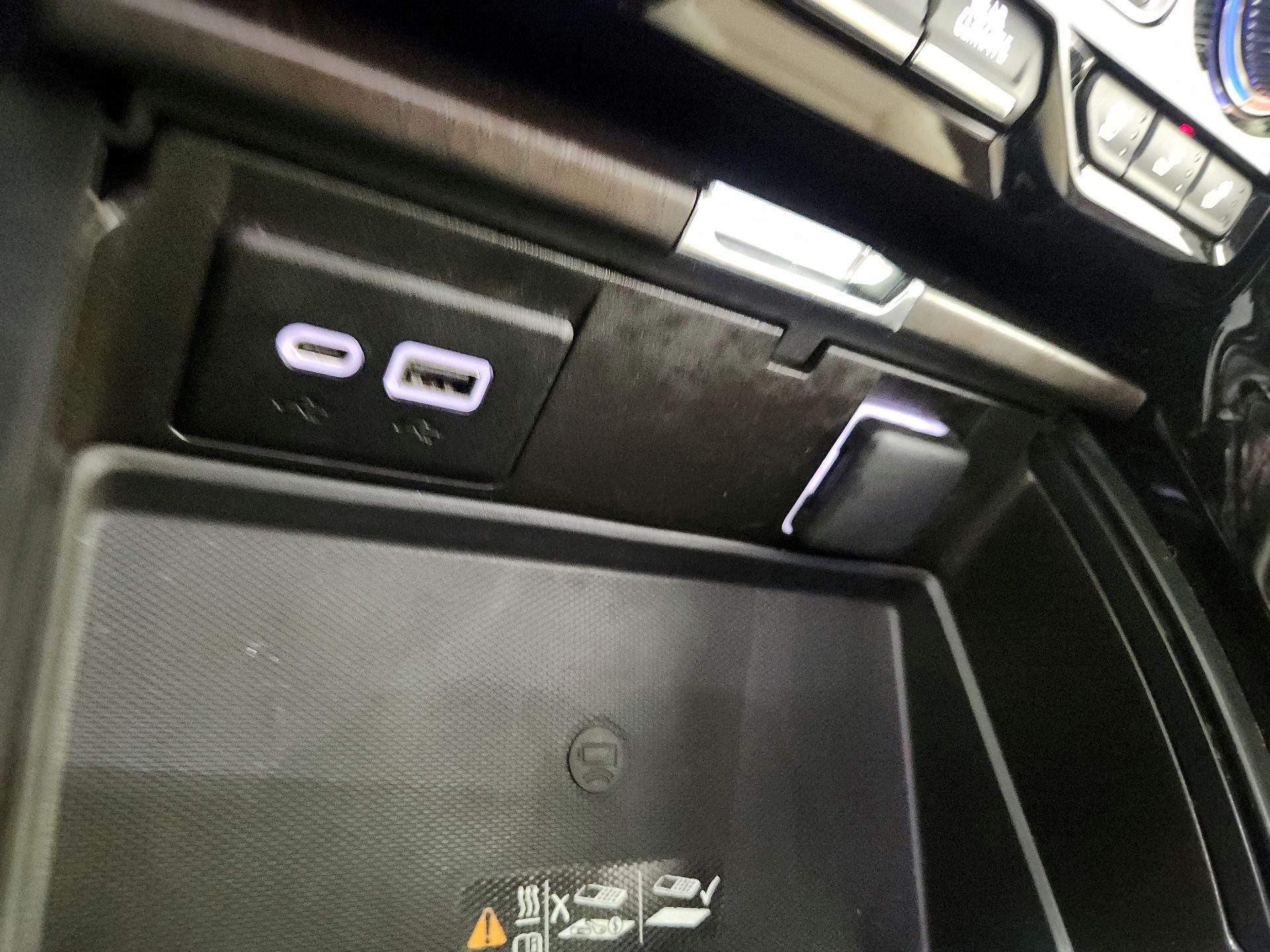 Thumbnail: 2022 GMC Yukon - 18