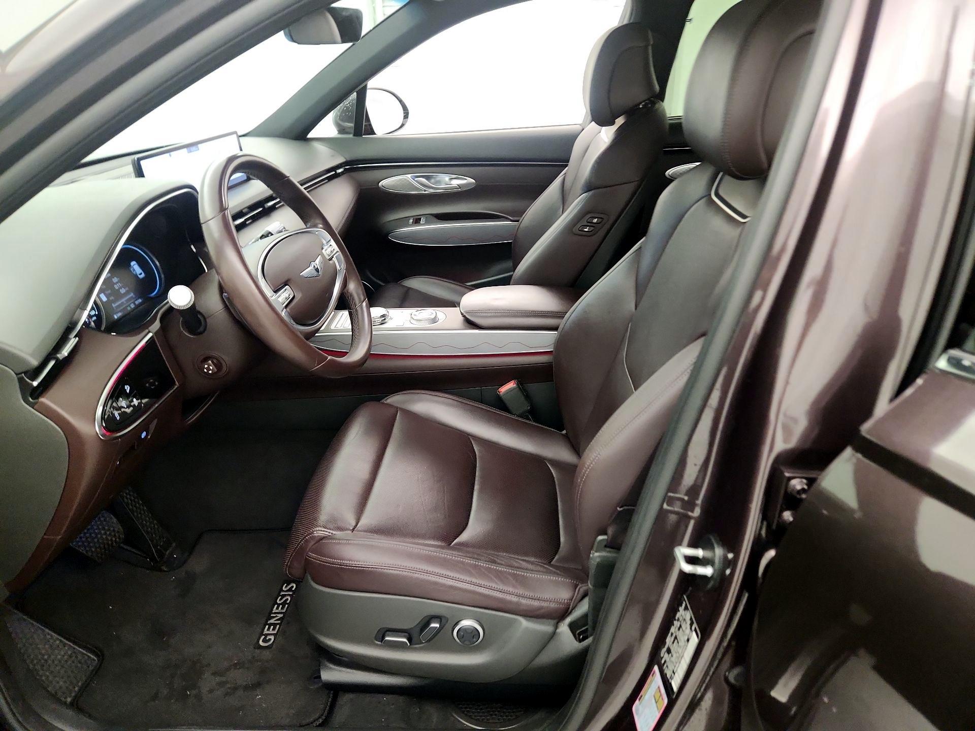 Thumbnail: 2023 Genesis GV70 - 11