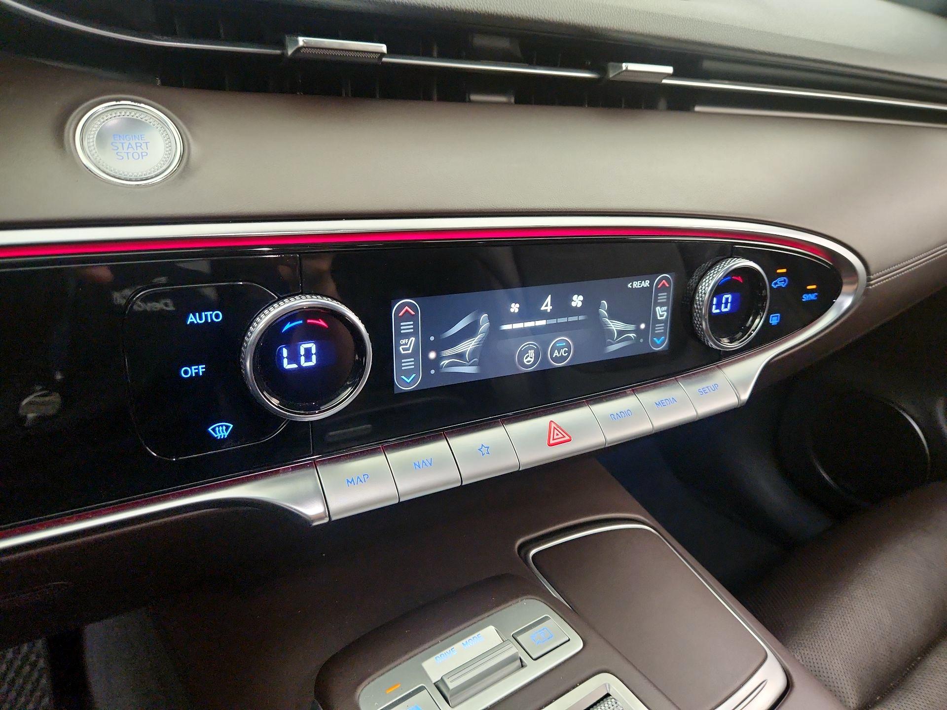 Thumbnail: 2023 Genesis GV70 - 17