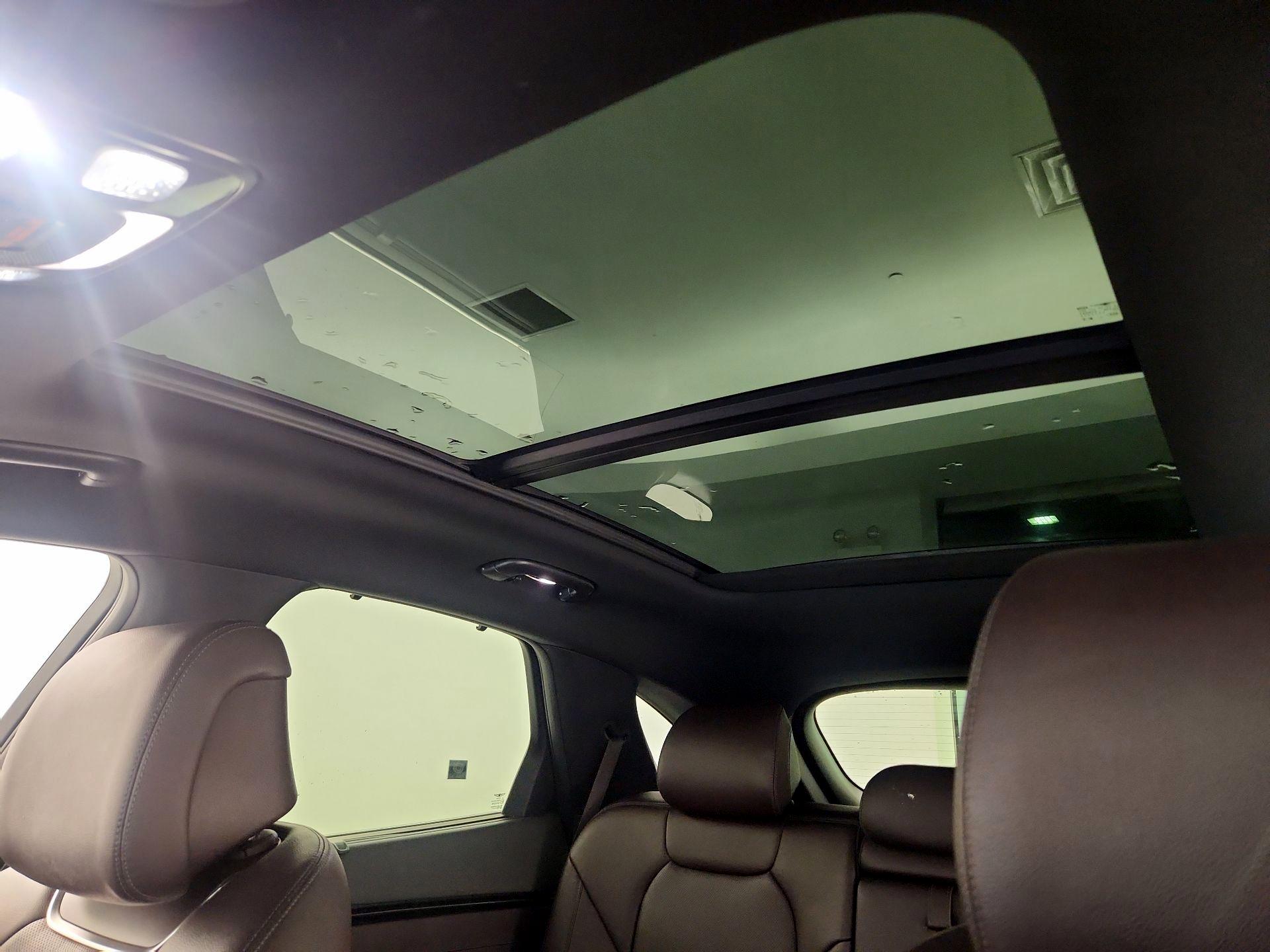 Thumbnail: 2023 Genesis GV70 - 20