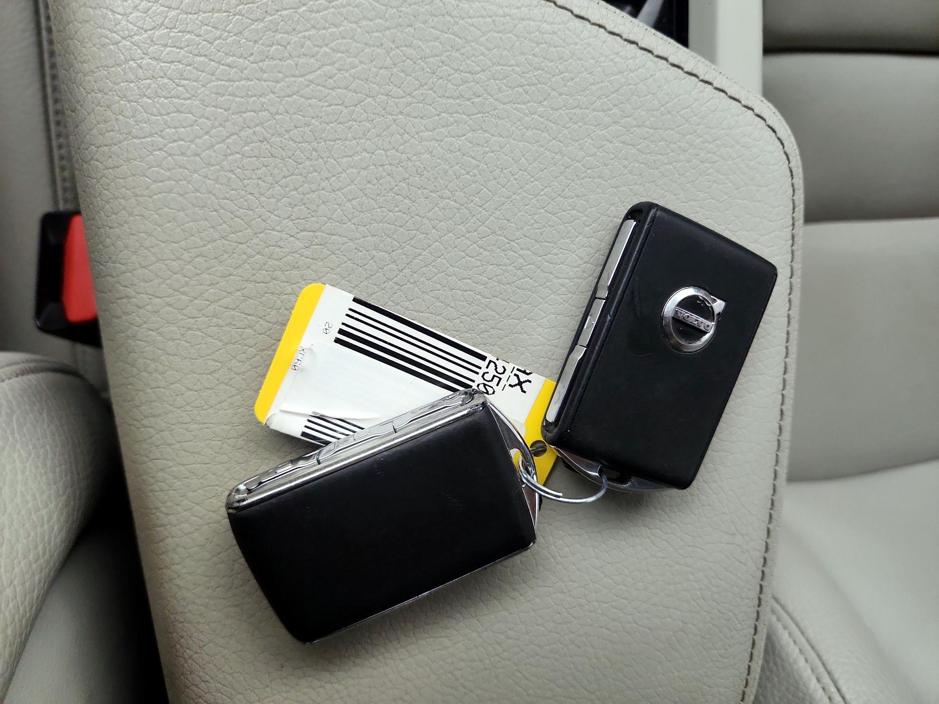 Thumbnail: 2020 Volvo XC60 - 20