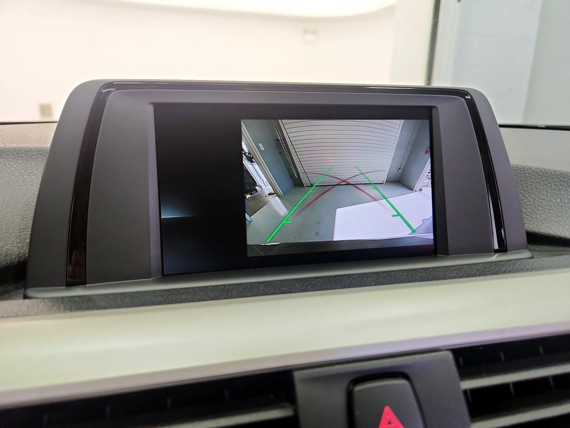 Thumbnail: 2018 BMW 3 Series - 14