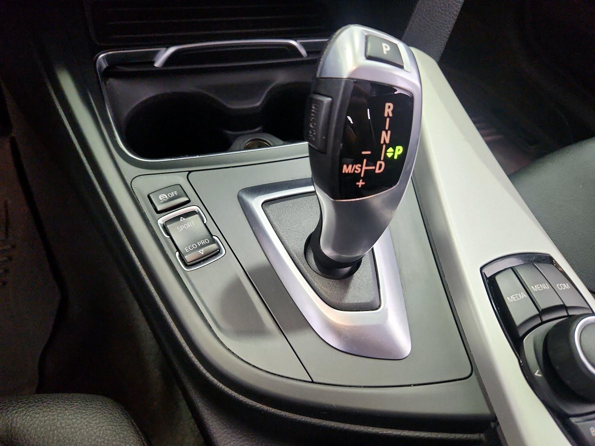 Thumbnail: 2018 BMW 3 Series - 17