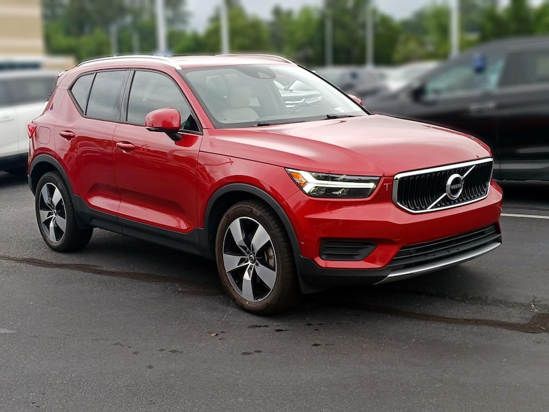 2019 Volvo XC40 T4 Momentum