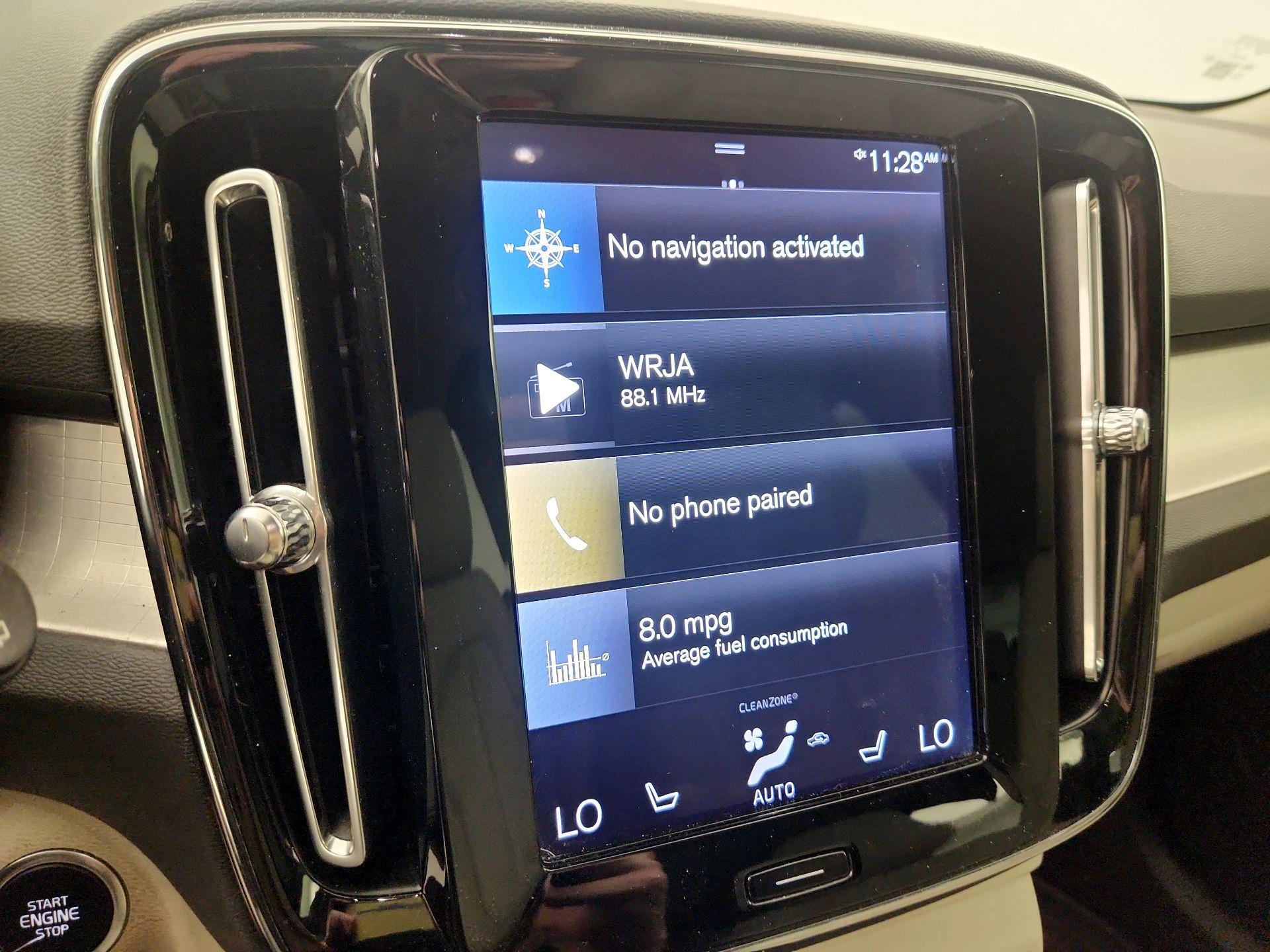 Thumbnail: 2019 Volvo XC40 - 13