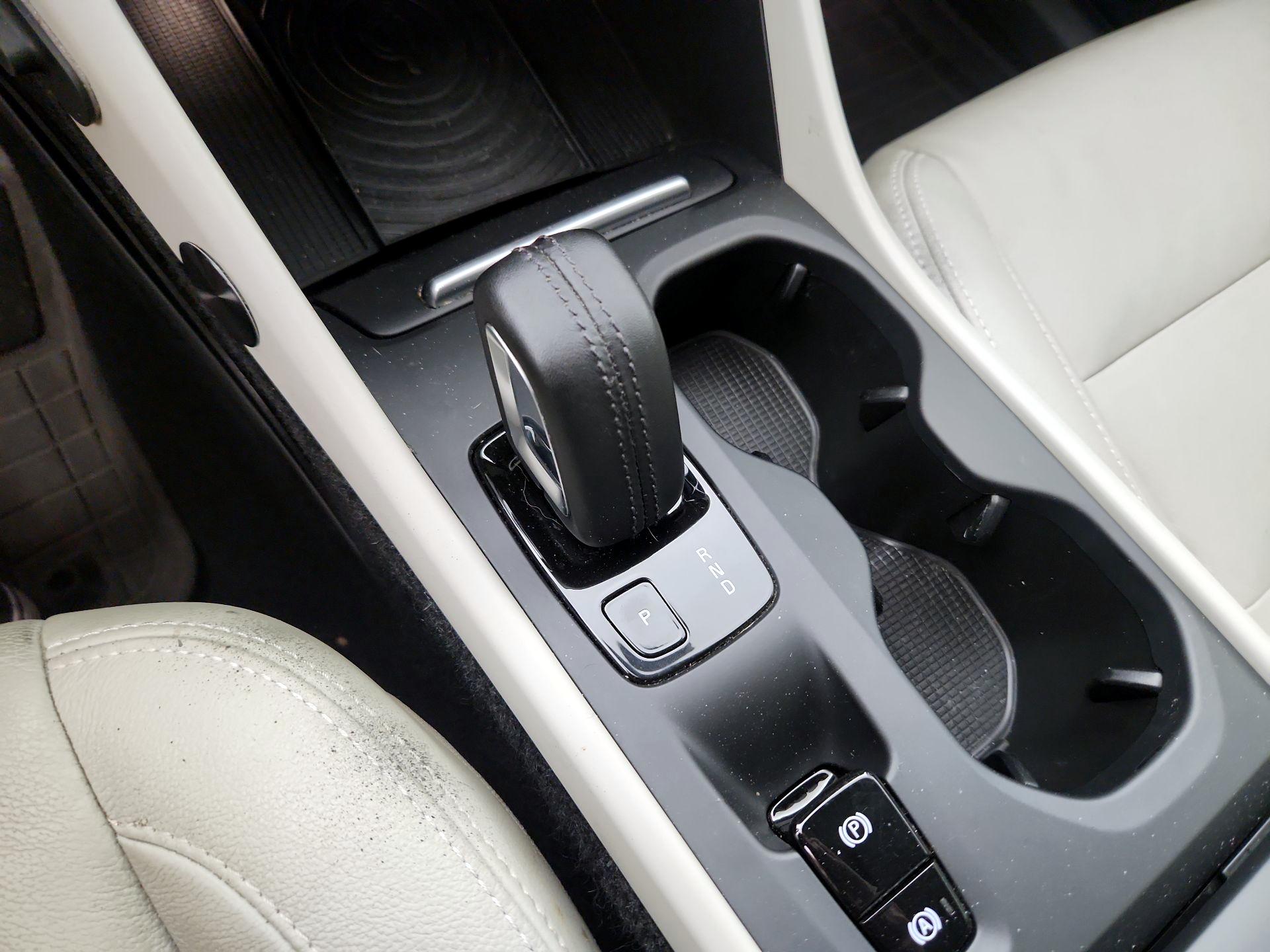 Thumbnail: 2019 Volvo XC40 - 15