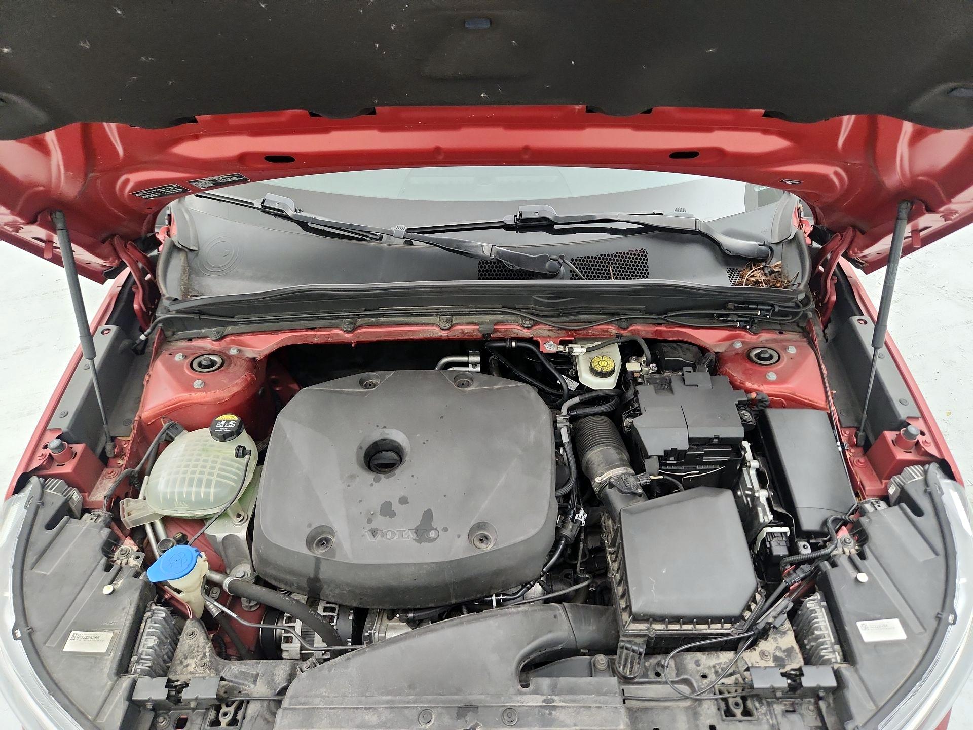 Thumbnail: 2019 Volvo XC40 - 18