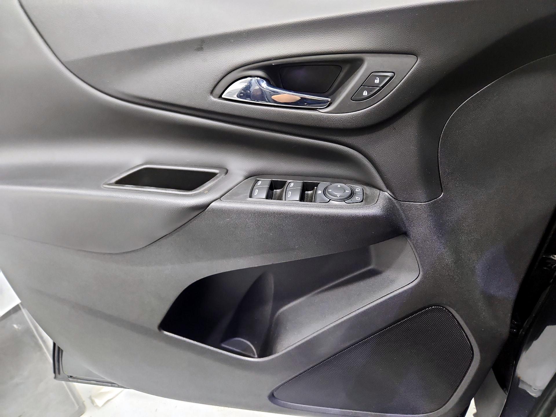 Thumbnail: 2022 Chevrolet Equinox - 12