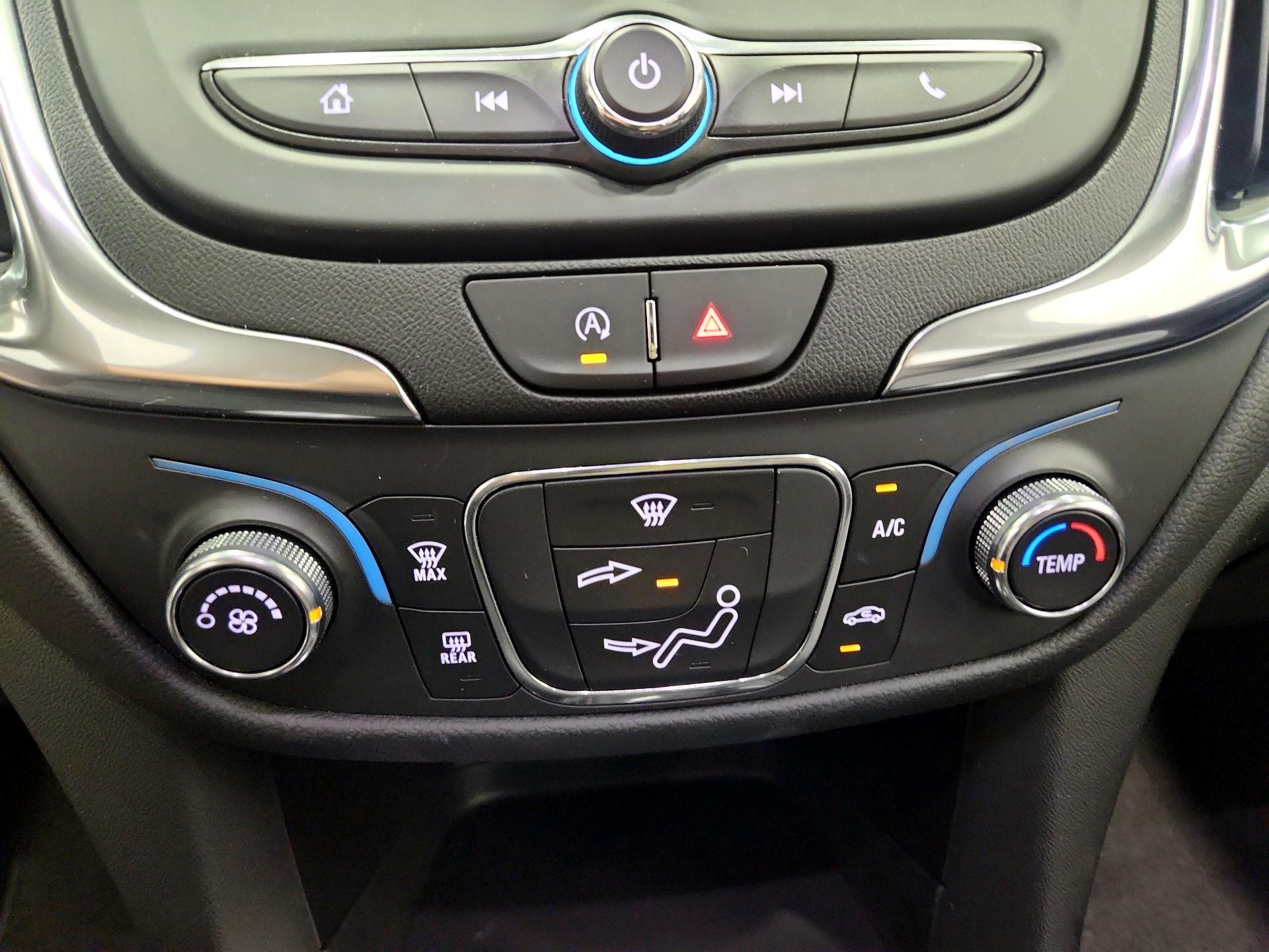 Thumbnail: 2022 Chevrolet Equinox - 17