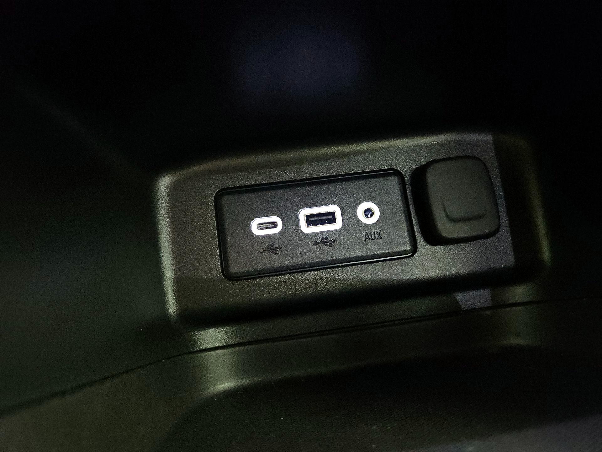 Thumbnail: 2022 Chevrolet Equinox - 19