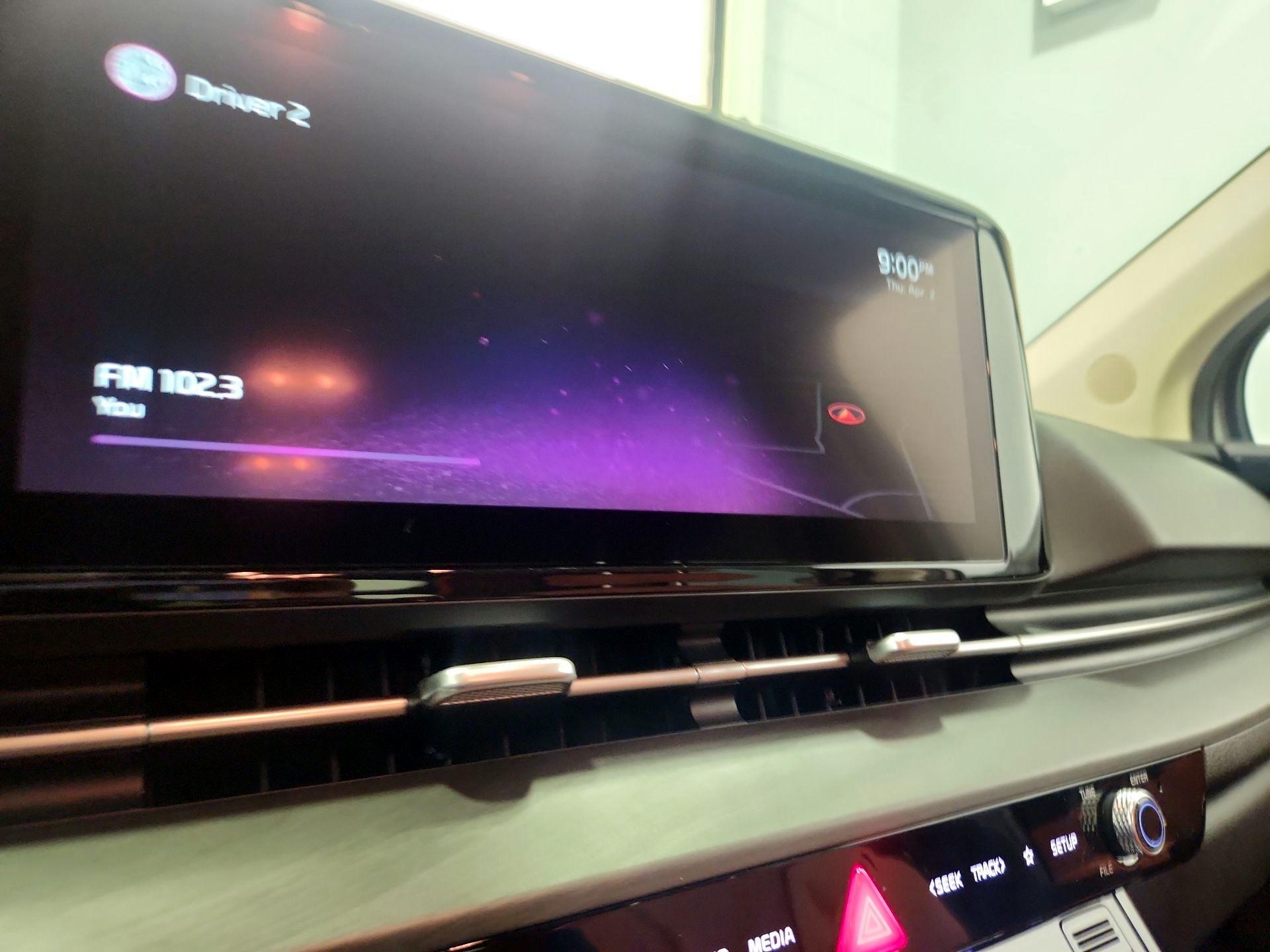 Thumbnail: 2022 Kia Carnival - 15