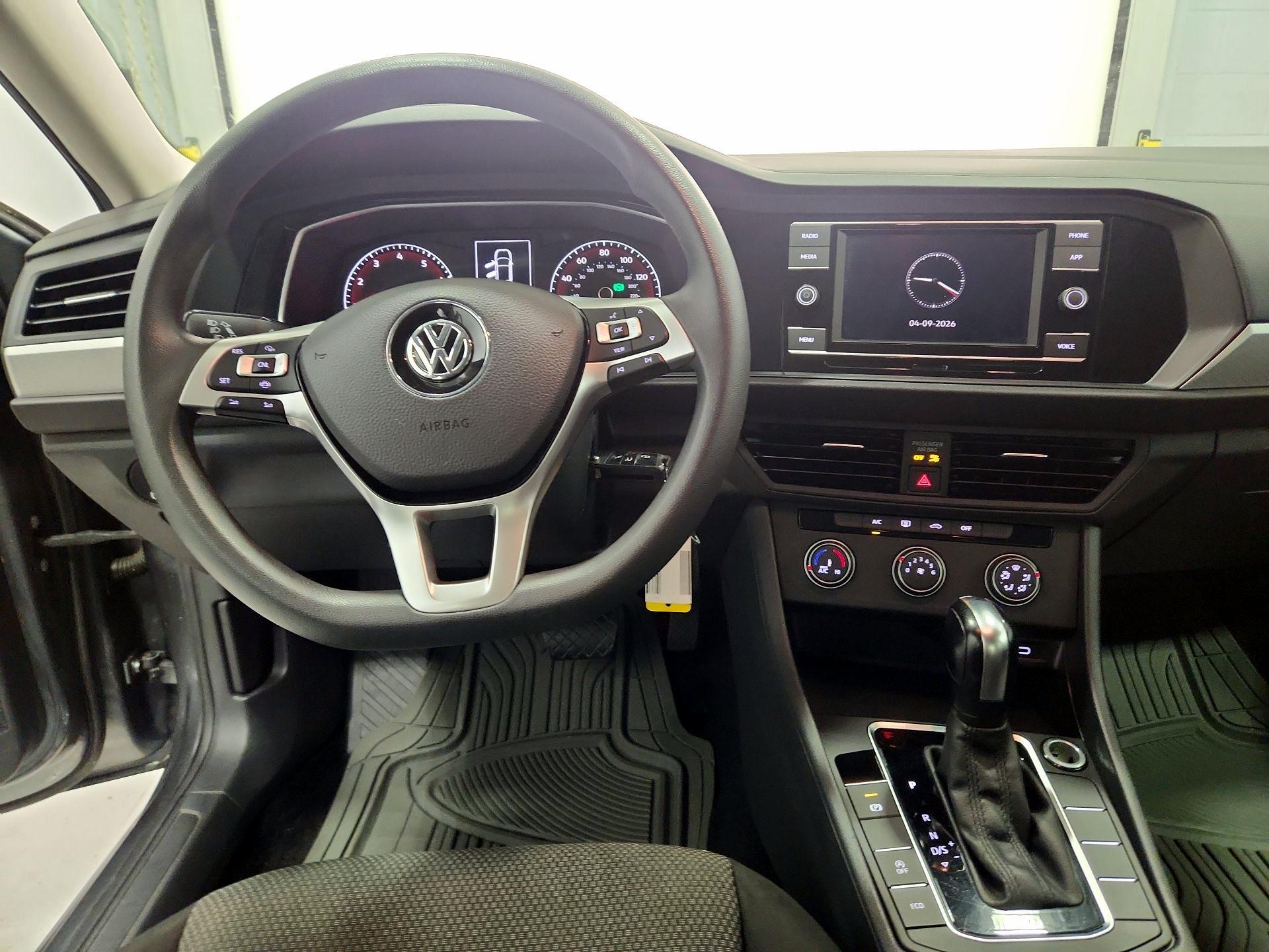 Thumbnail: 2021 Volkswagen Jetta - 9