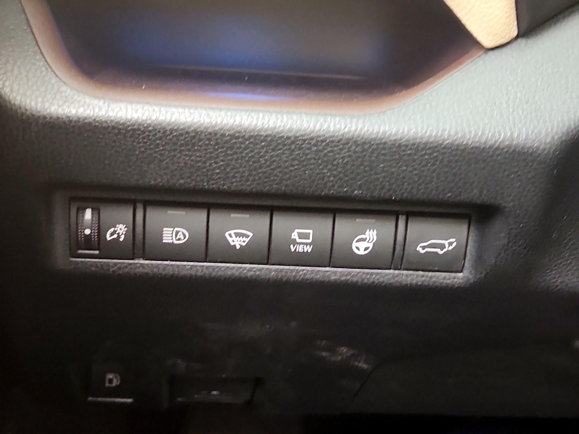 Thumbnail: 2020 Toyota RAV4 - 13