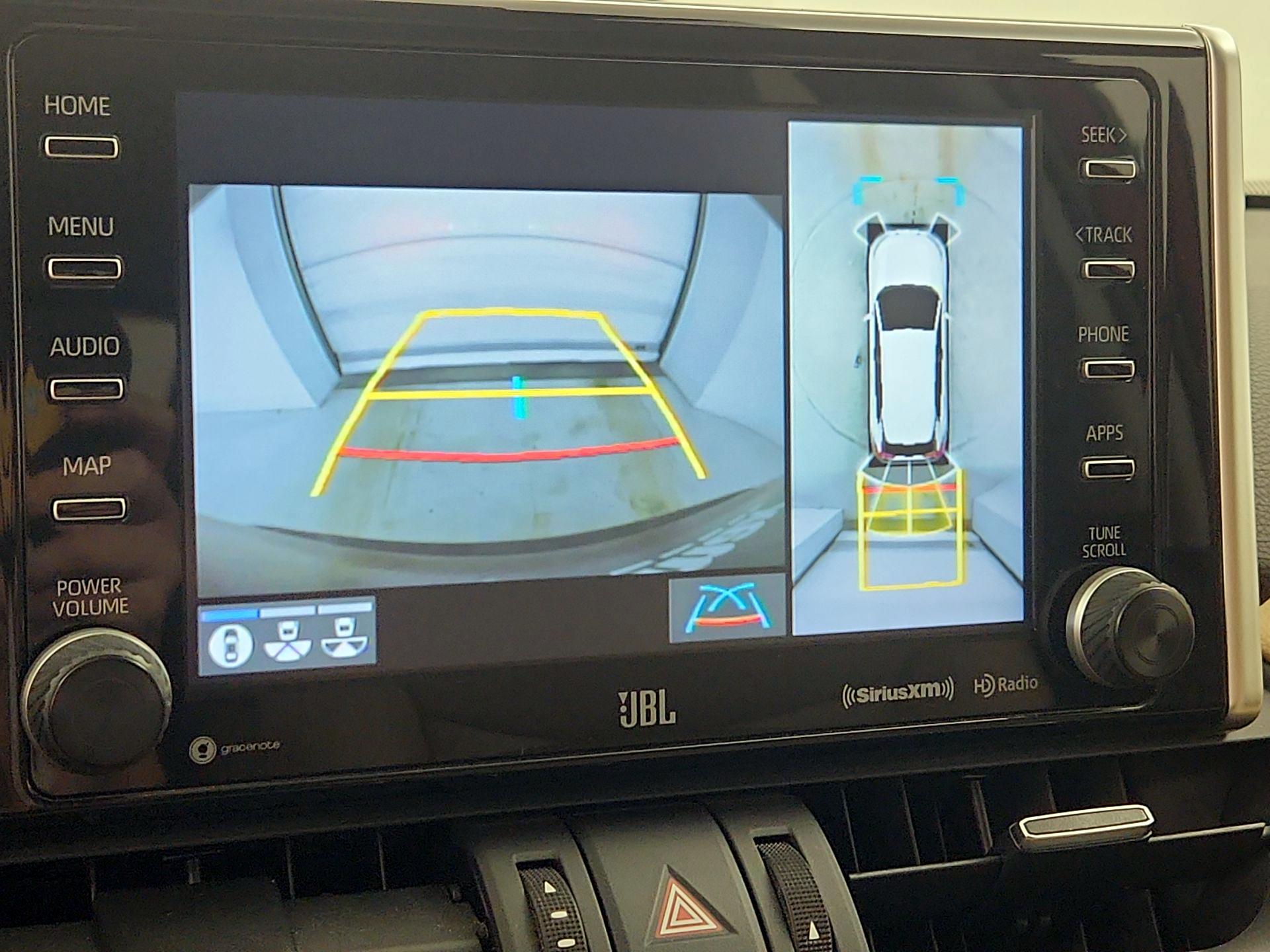 Thumbnail: 2020 Toyota RAV4 - 15