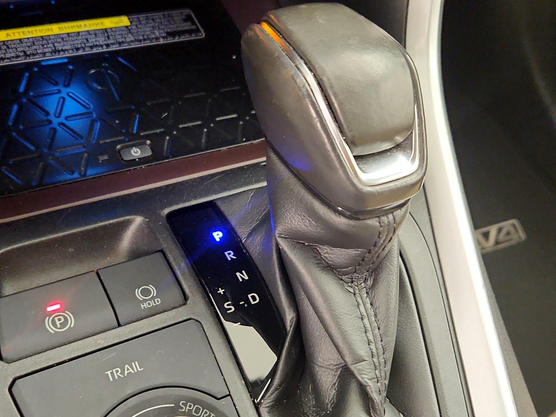 Thumbnail: 2020 Toyota RAV4 - 18