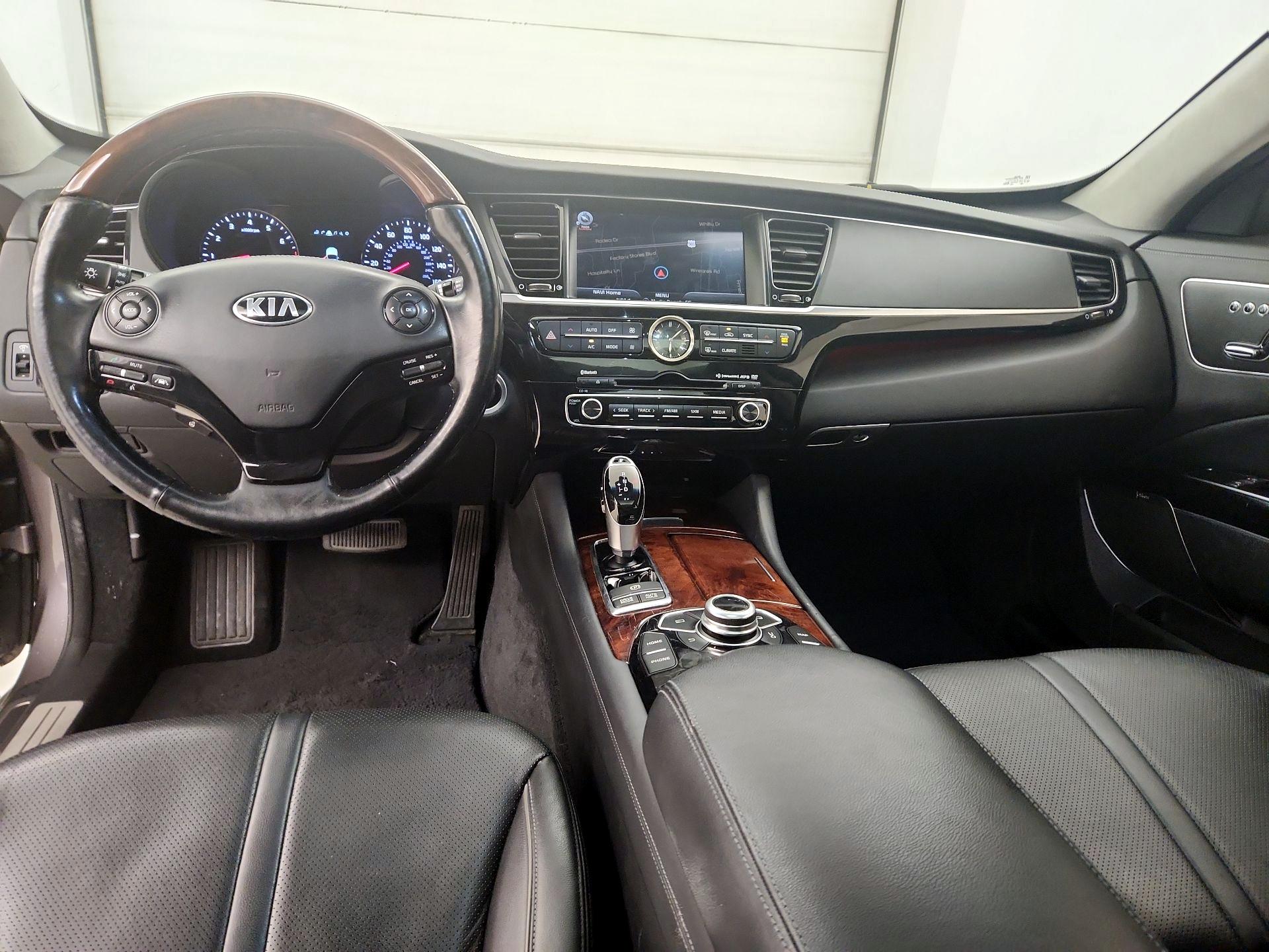 Thumbnail: 2015 Kia K900 - 9